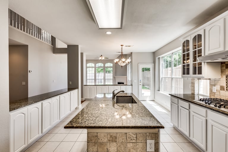 Photo 3 of 24 - 11250 Las Polamas Dr, Frisco, TX 75033