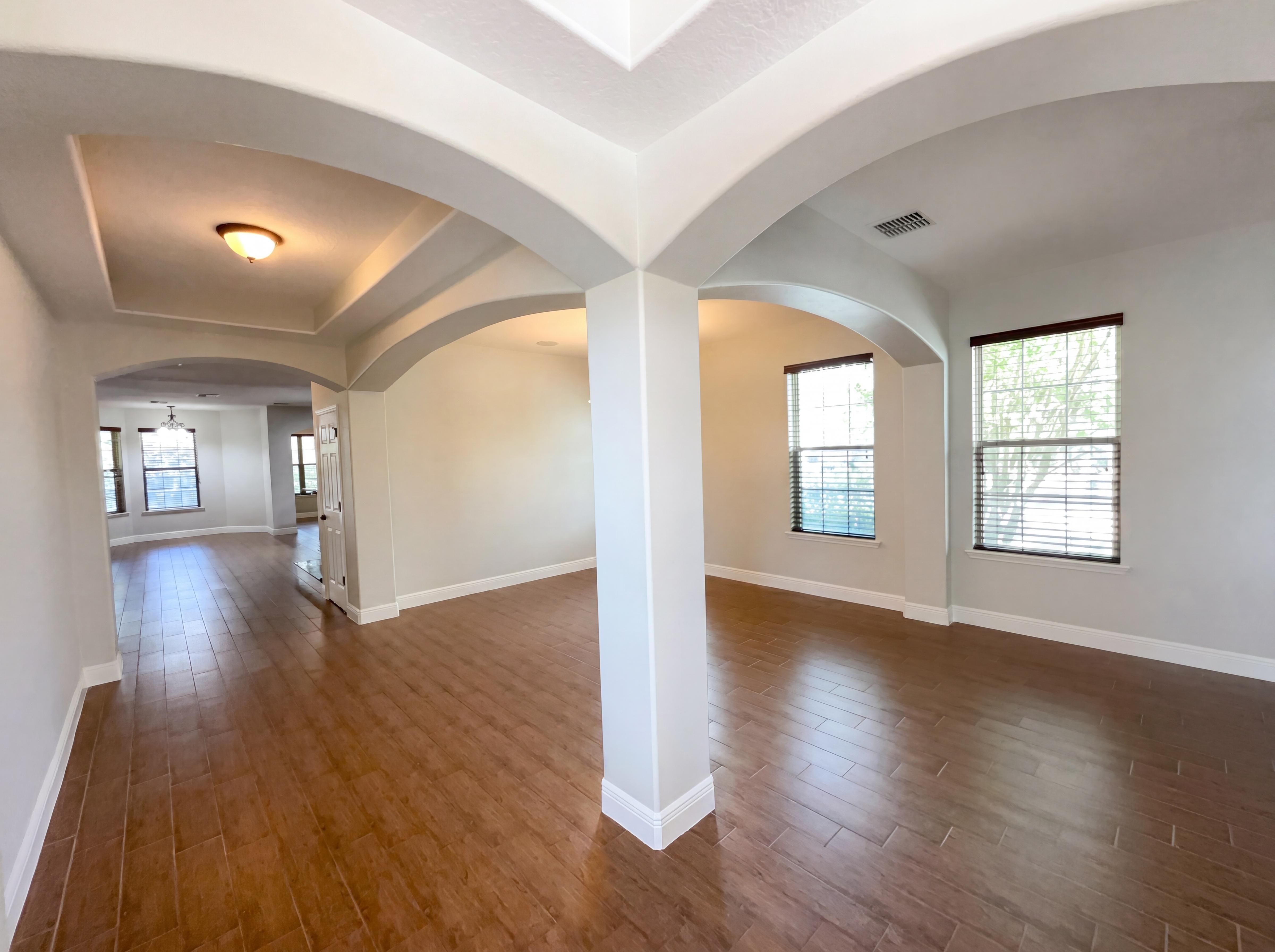 Photo 6 of 52 of 8715 Quiet Meadows Trl, Windermere, FL