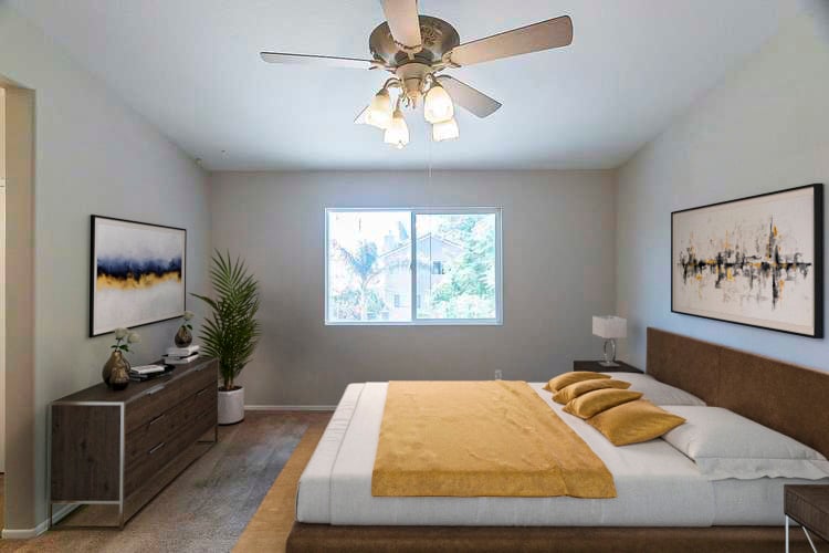 Photo 3 of 27 - 4288 Suffolk St, Jurupa Valley, CA 92509