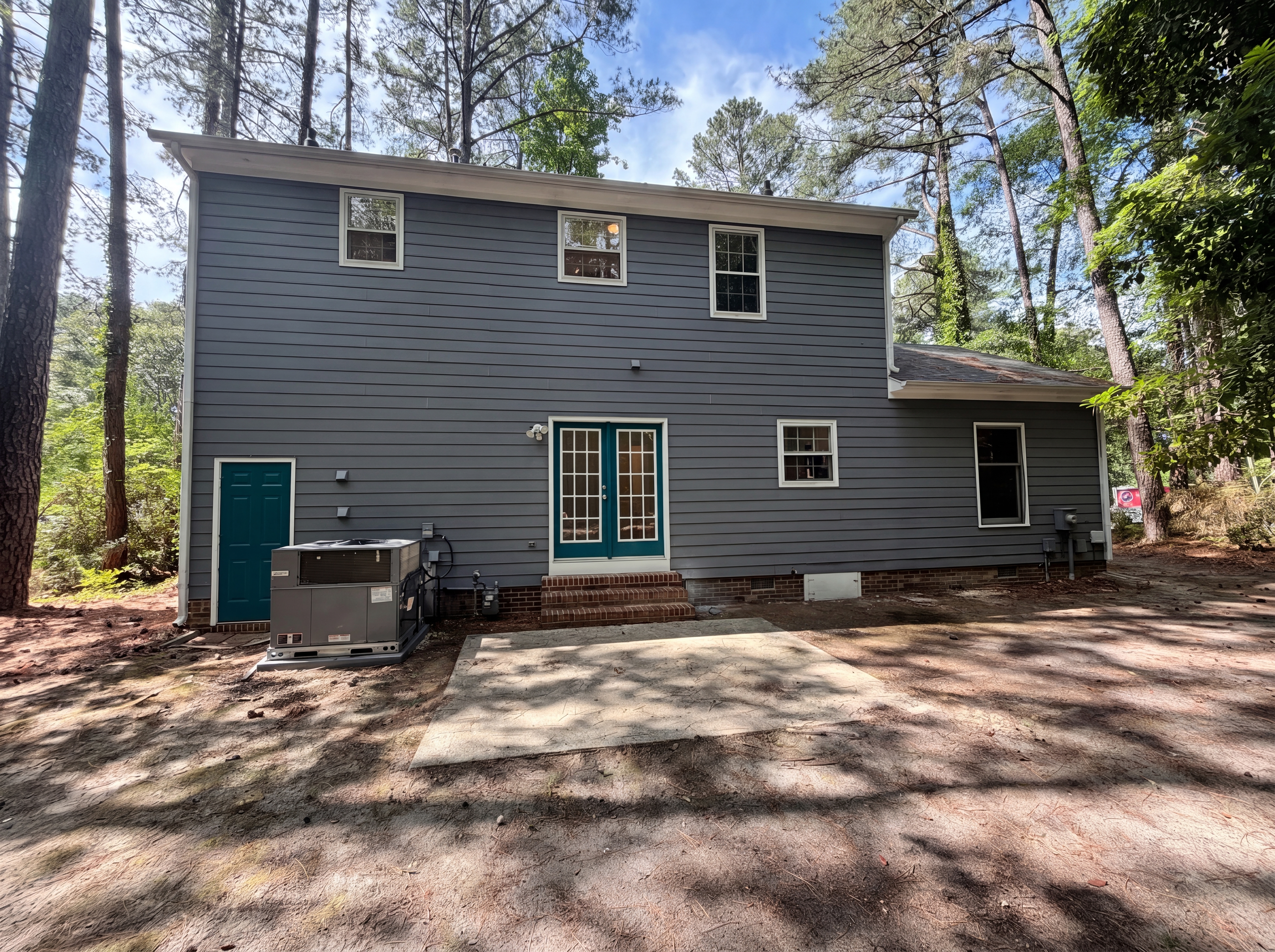 Photo 5 of 16 of 5209 Heelands Ct, Raleigh, NC