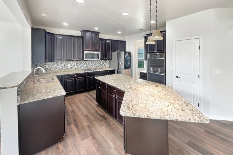 Property photo 2 of 833 Westerland Ct