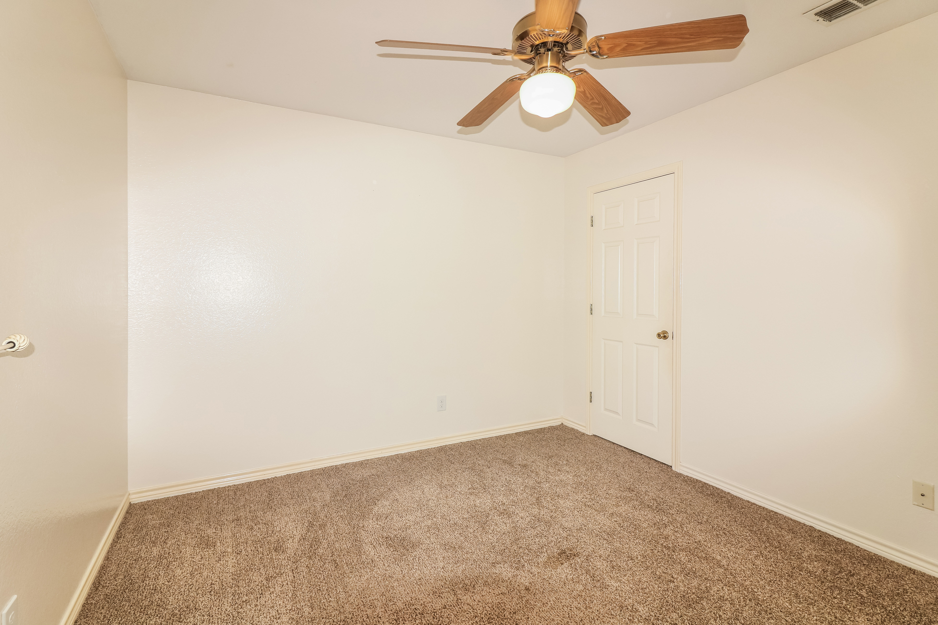 Photo 47 of 53 of 14925 Beal Dr, Corpus Christi, TX