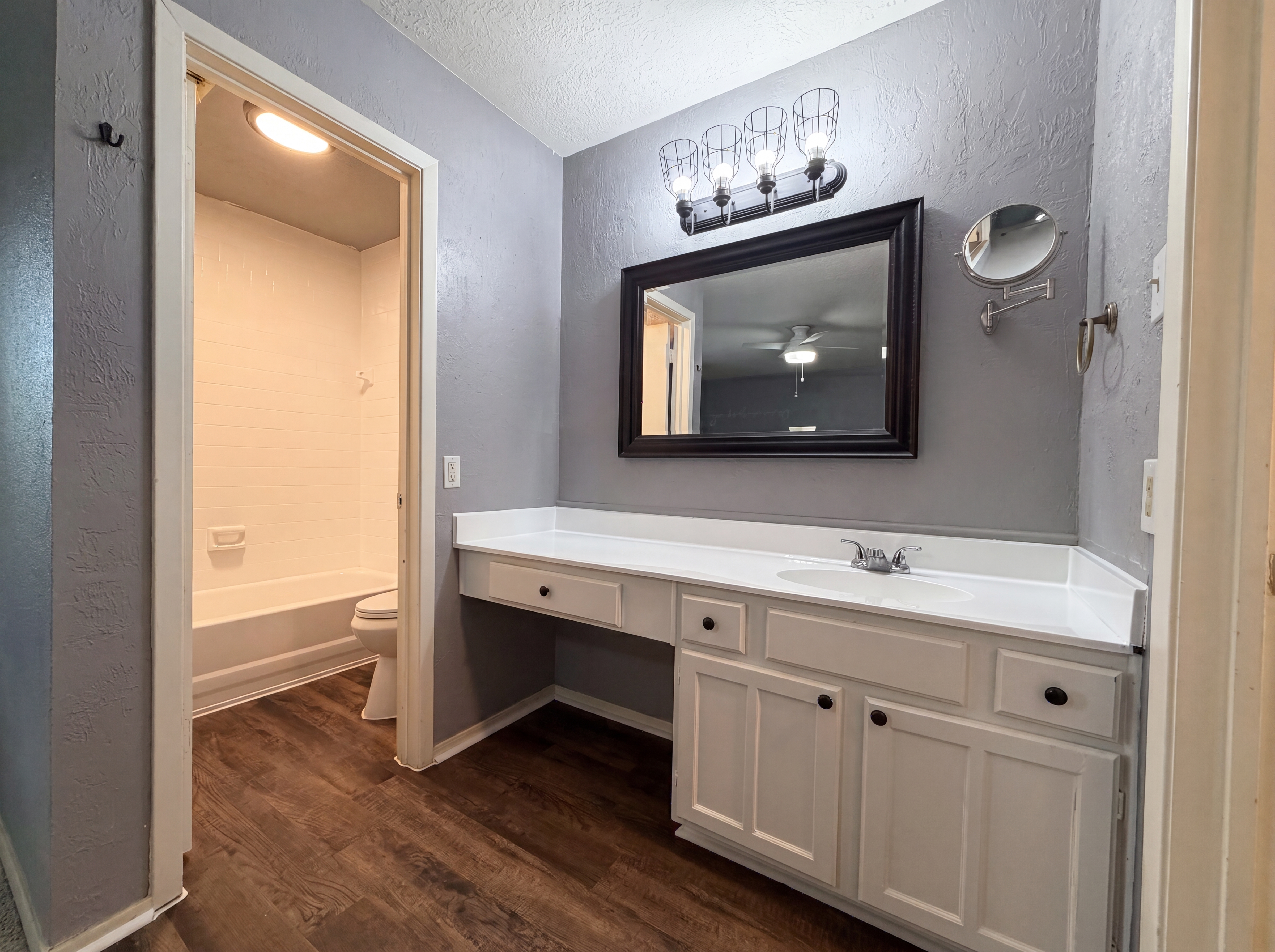 Photo 11 of 17 of 6710 Renfro Dr, Richmond, TX