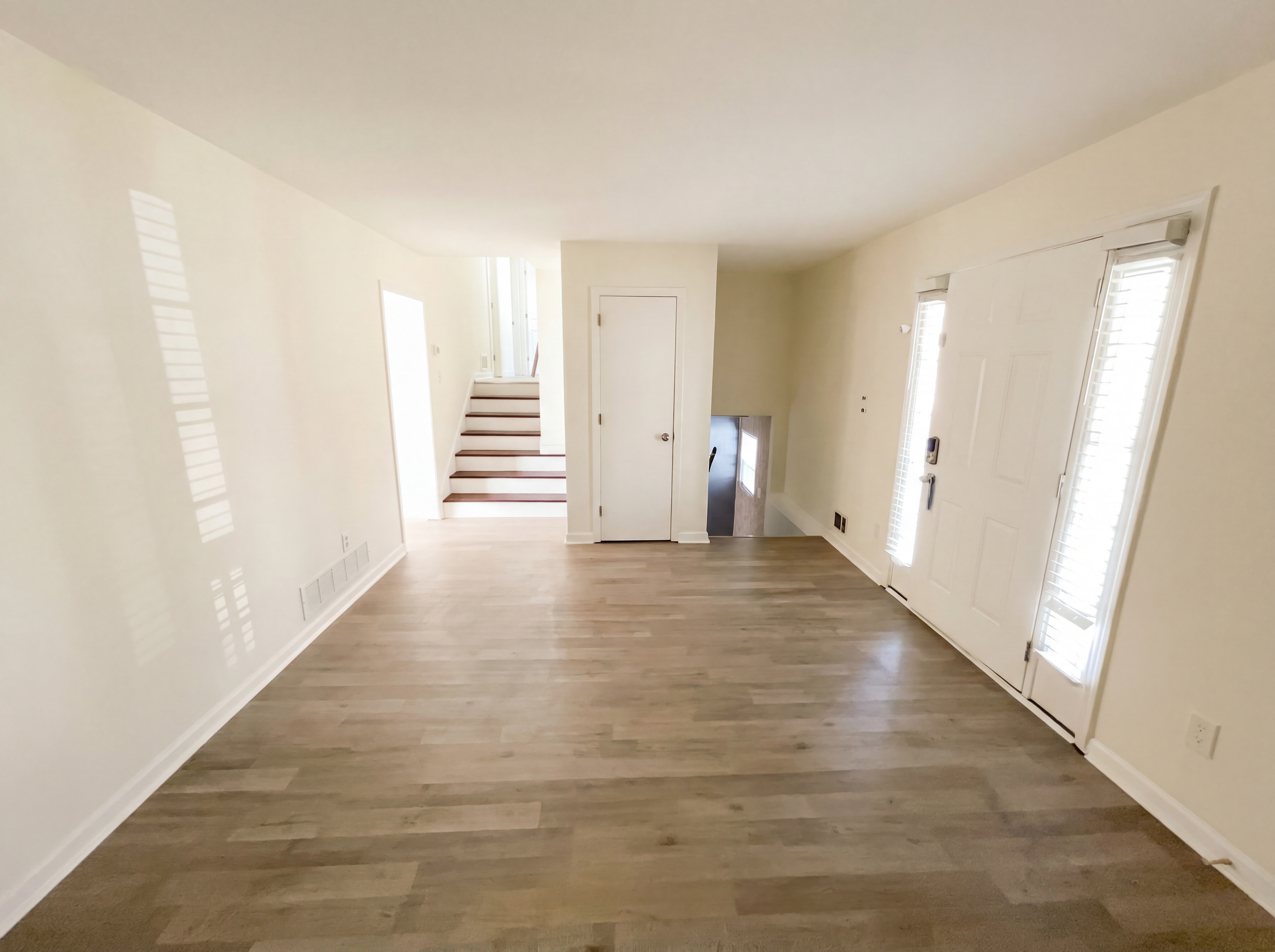 Photo 3 of 19 of 167 Bridgewood Dr SE, Conyers, GA