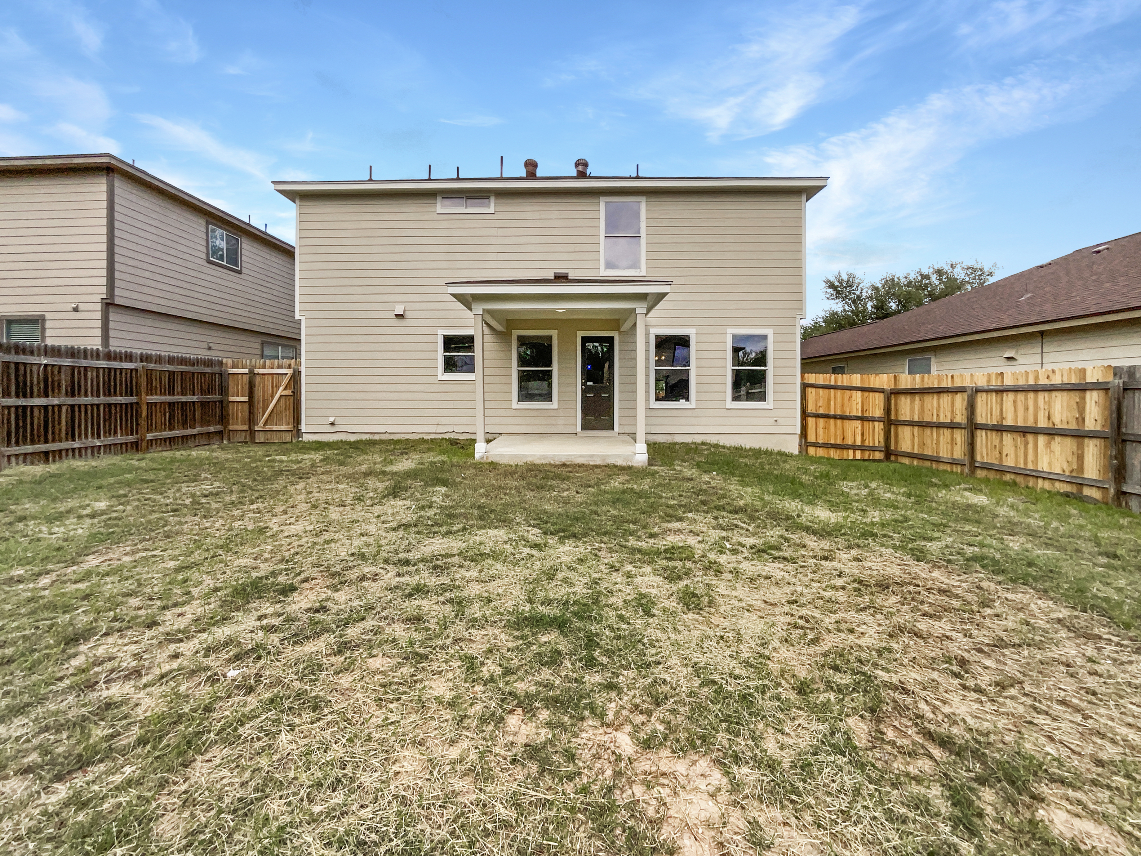 Photo 5 of 22 of 907 Magnolia Crst, San Antonio, TX