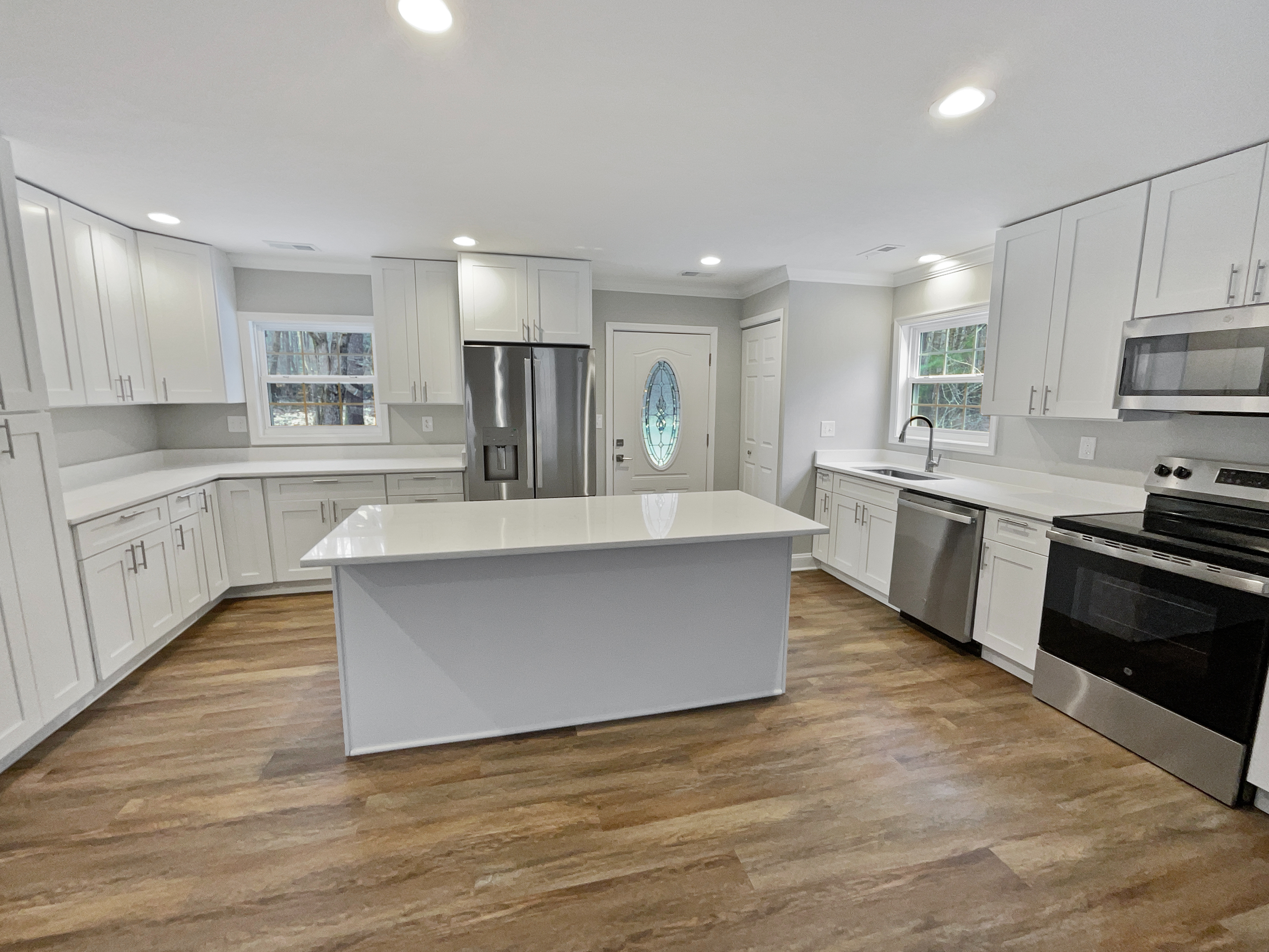 Photo 8 of 13 of 9380 Crystal Ln, Bel Alton, MD