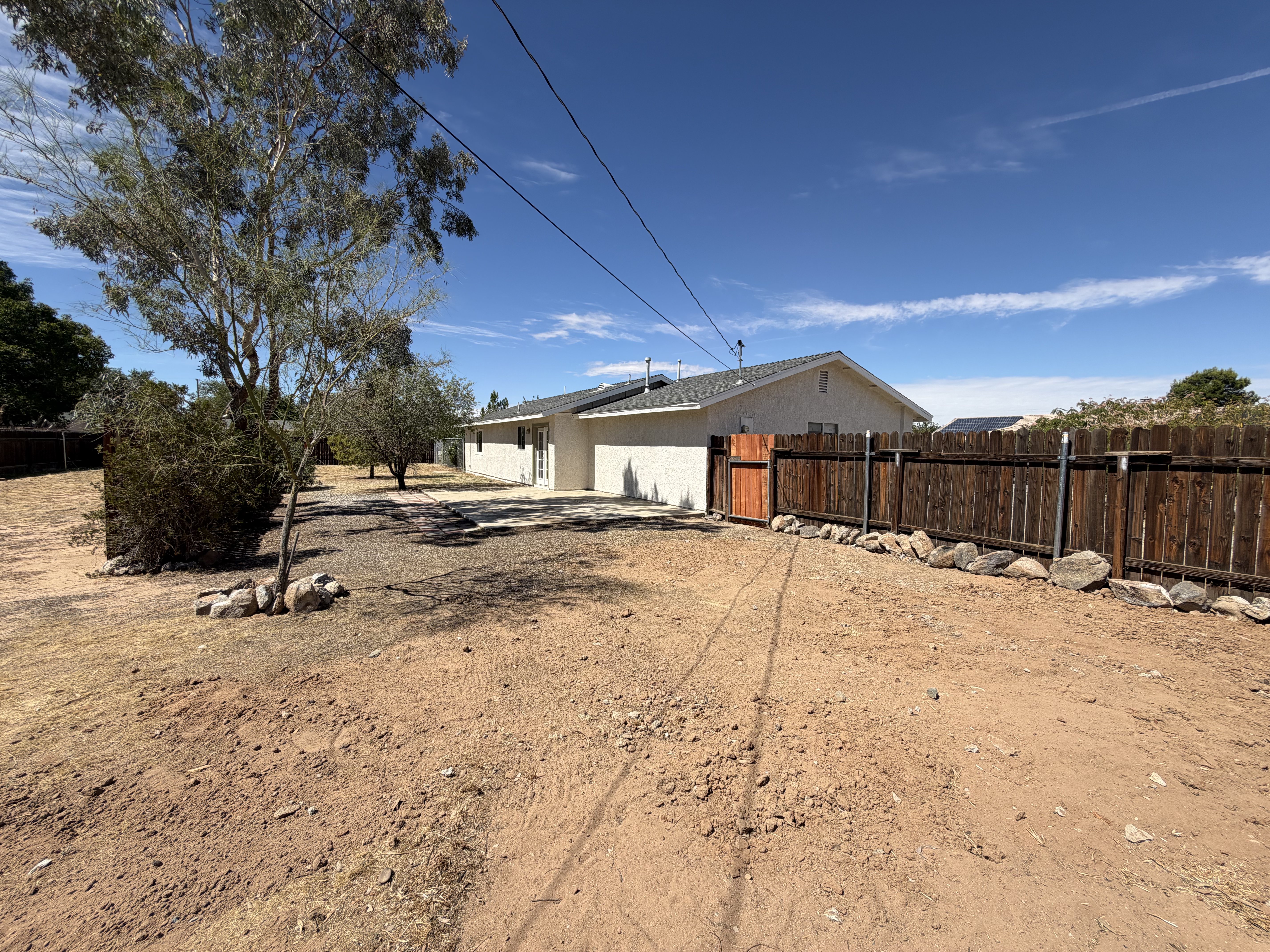 Photo 5 of 11 of 20861 Lone Eagle Rd, Apple Valley, CA
