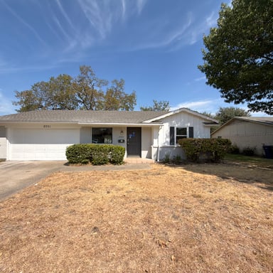 Property photo 1 of 2331 Royal Dr
