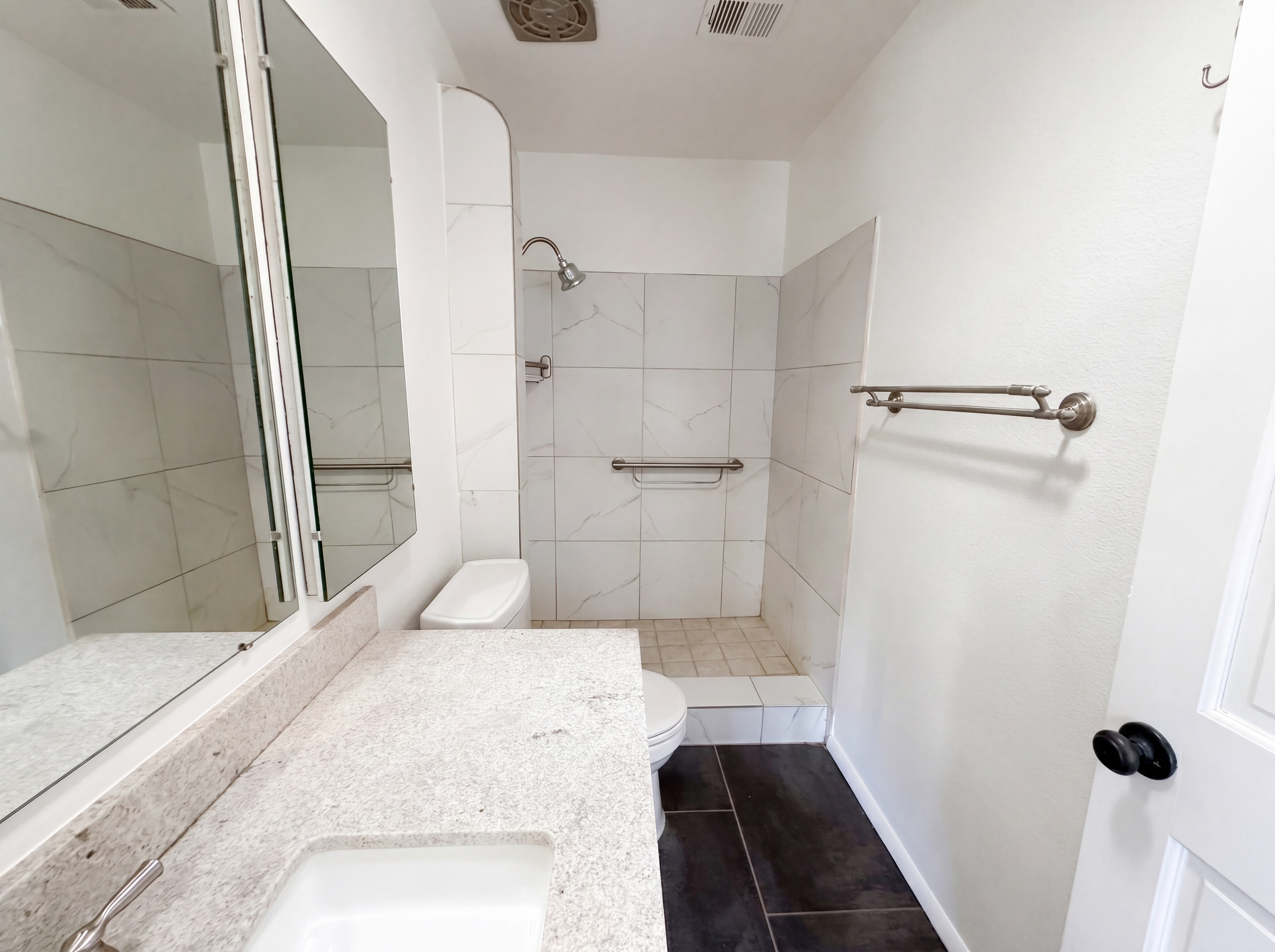 Photo 6 of 25 of 2326 W Paradise Dr, Phoenix, AZ