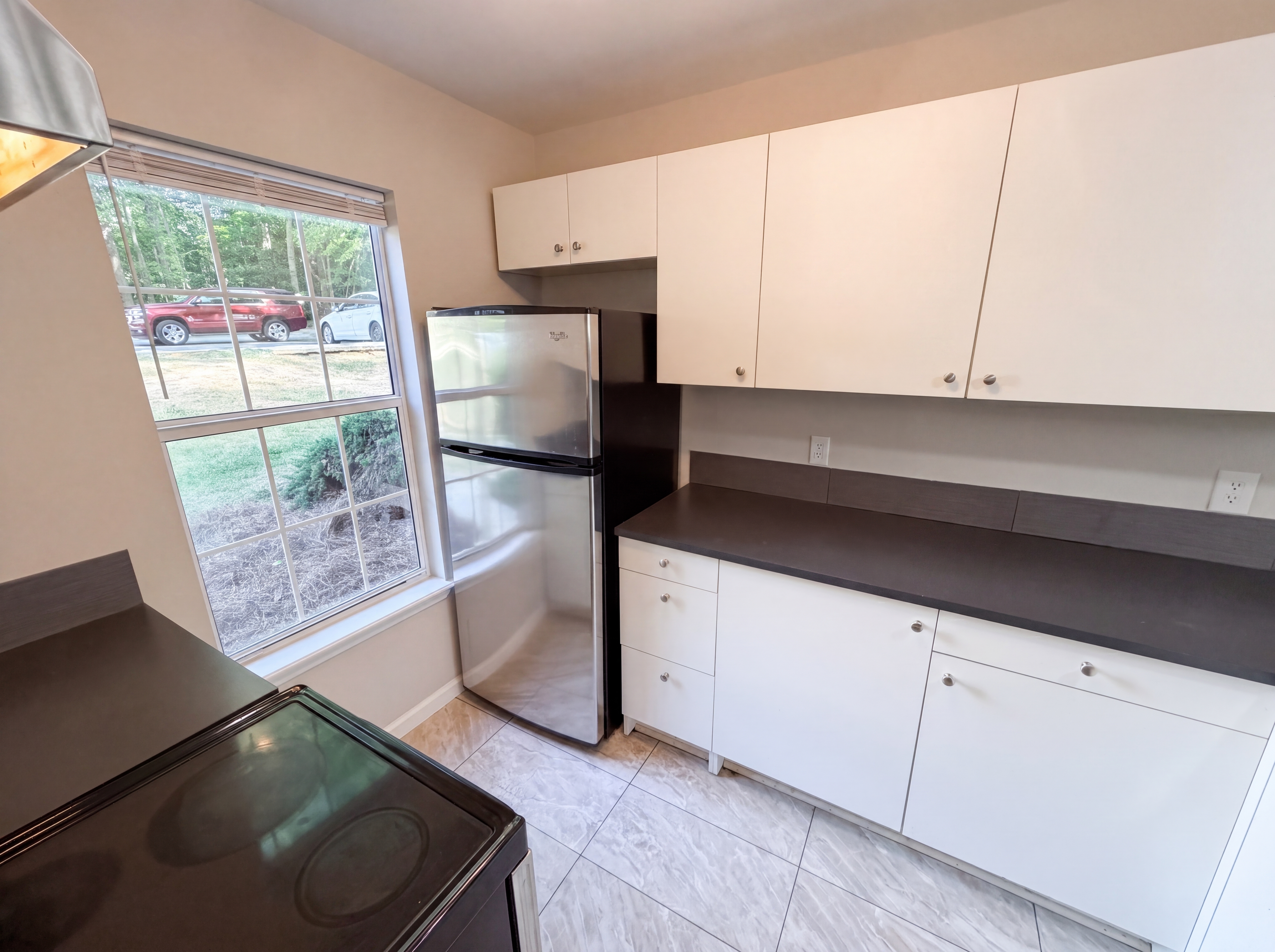 Photo 6 of 19 of 4037 Briarhill Dr, Charlotte, NC