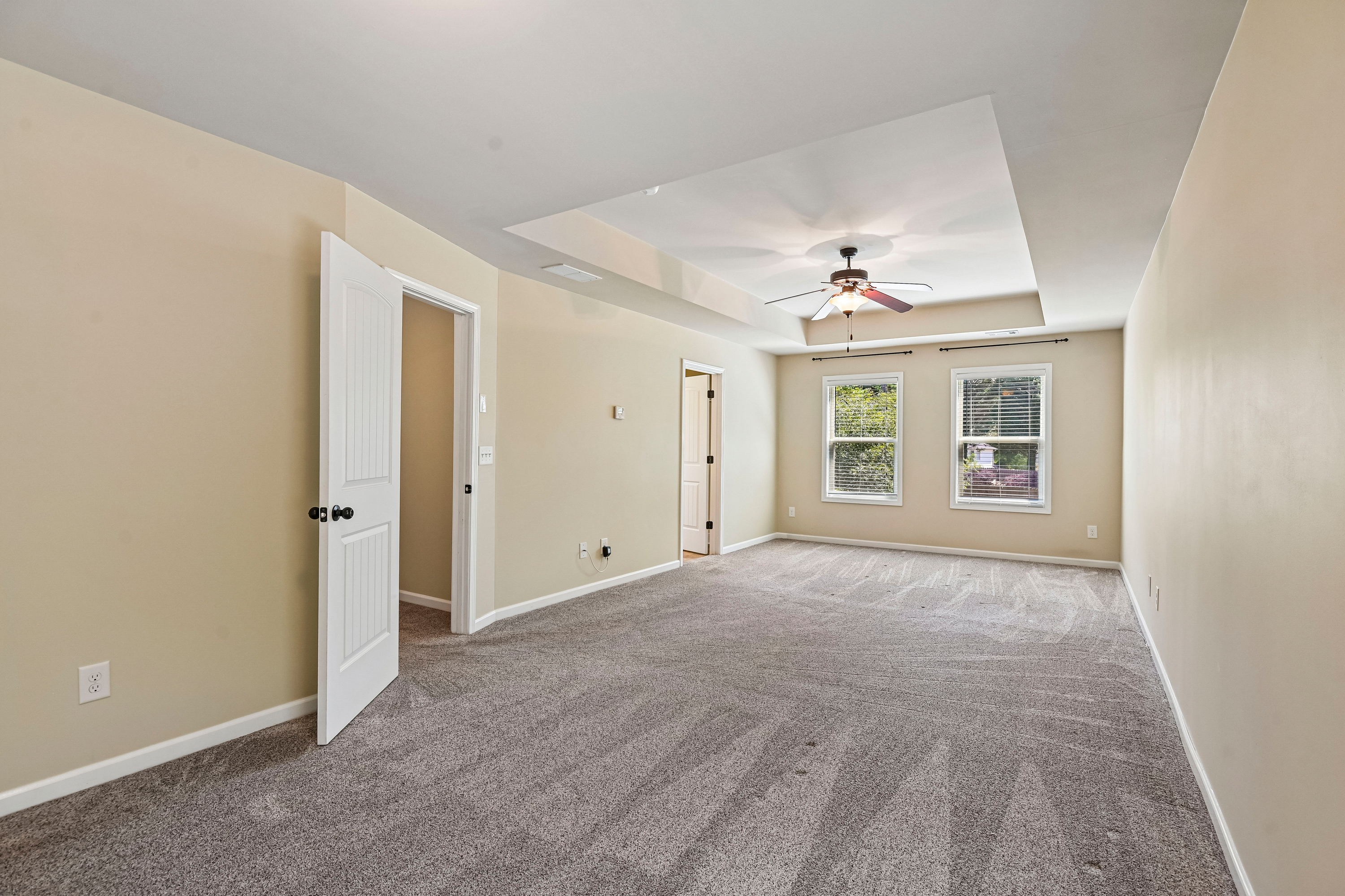 Photo 4 of 53 of 252 Stone Lake Dr, Dallas, GA