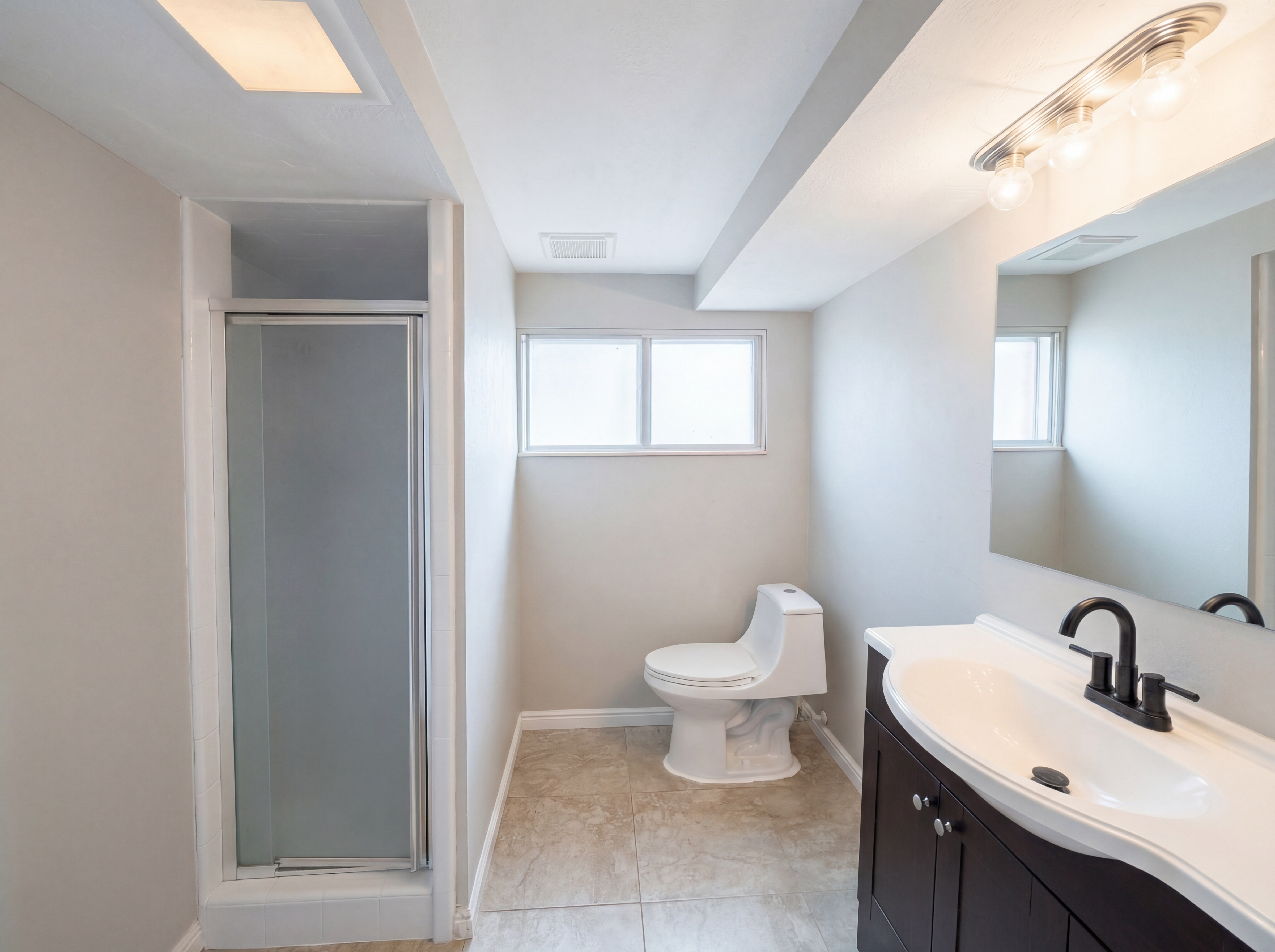 Photo 17 of 24 of 750 W Gentile St, Layton, UT