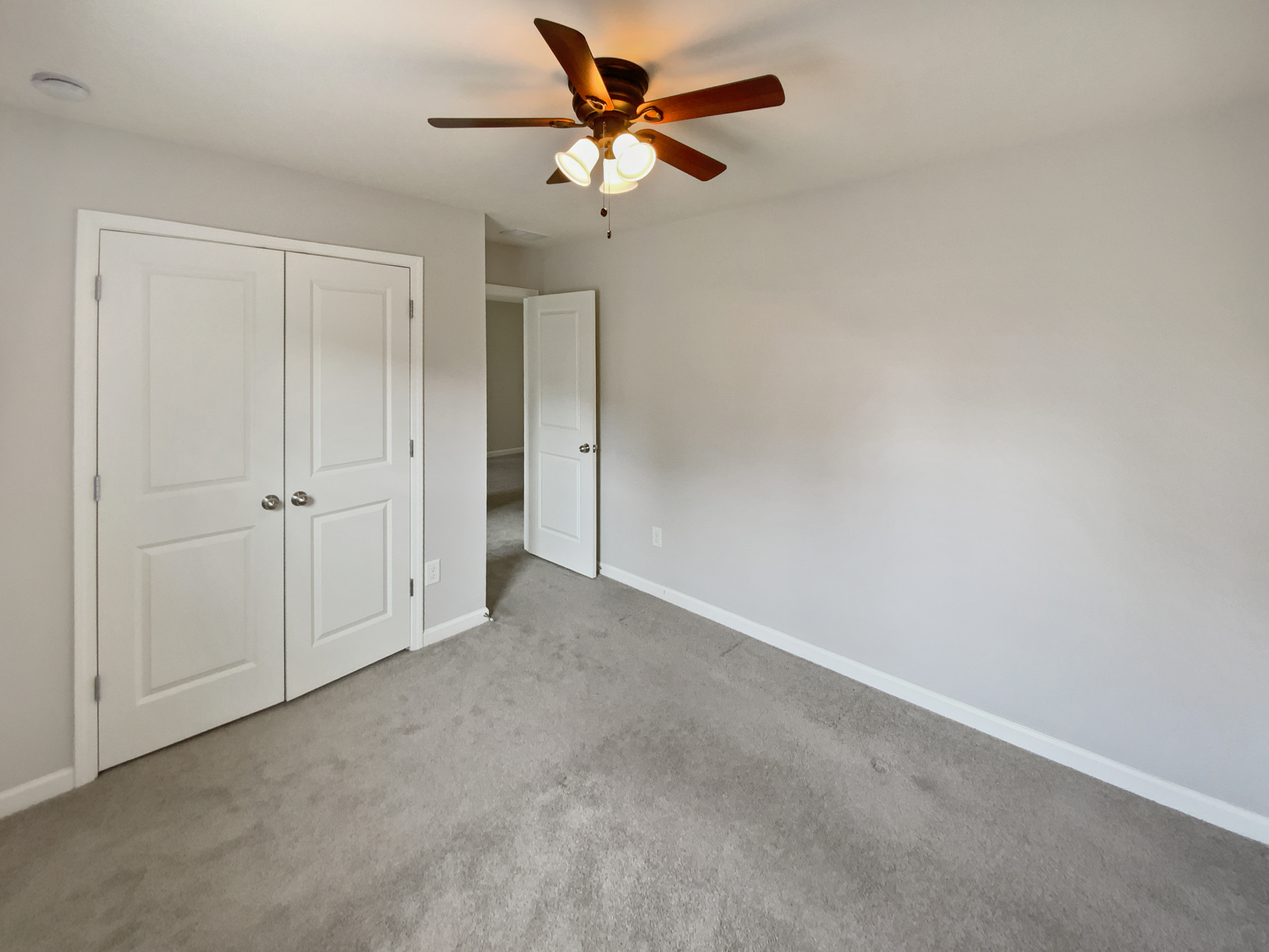 Photo 17 of 26 of 12981 Dartmore Cir, Alpharetta, GA