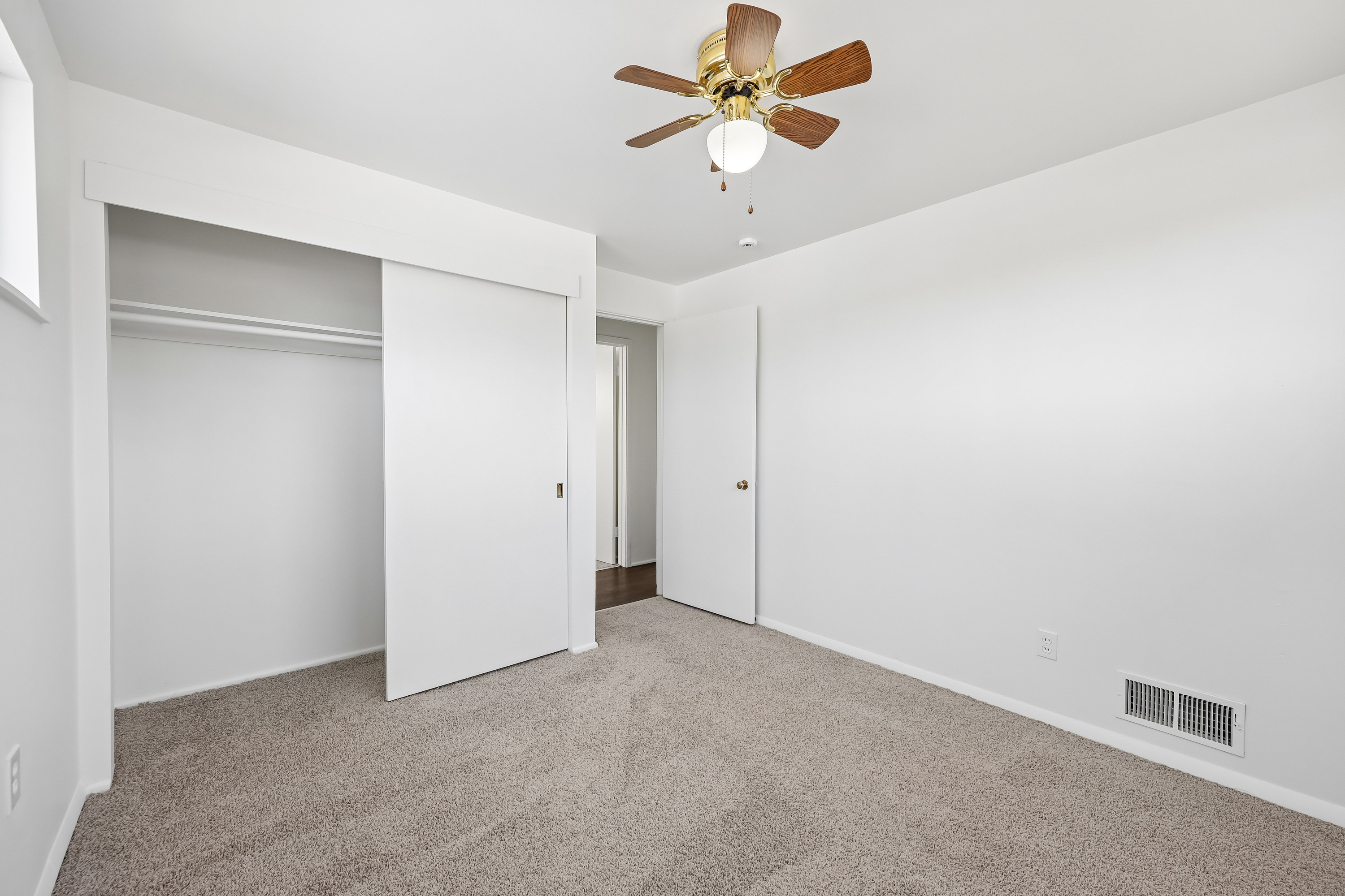 Photo 14 of 20 of 259 Sage Creek Cir, Springville, UT