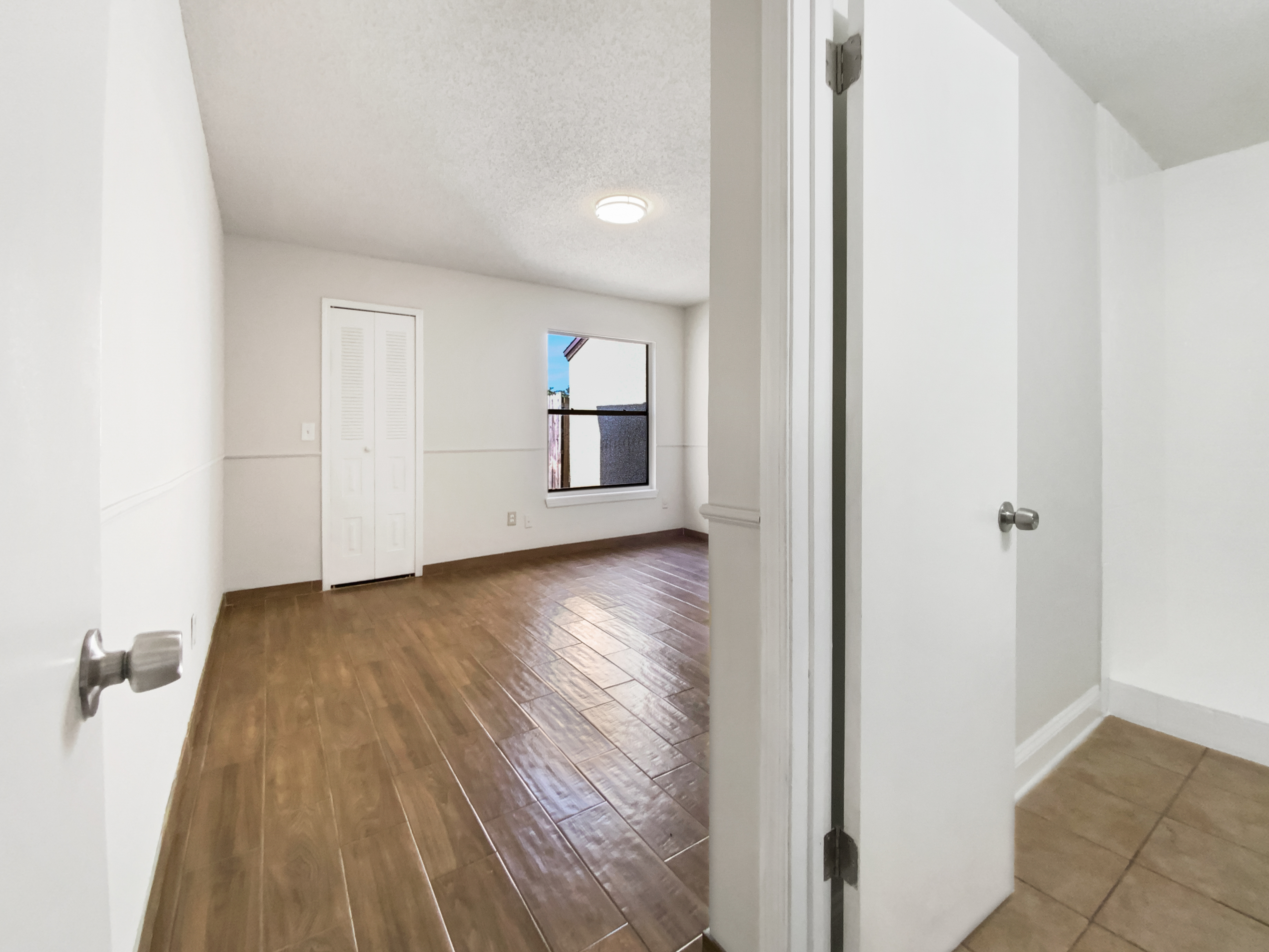 Photo 14 of 21 of 3444 Excalibur Way E, Jacksonville, FL