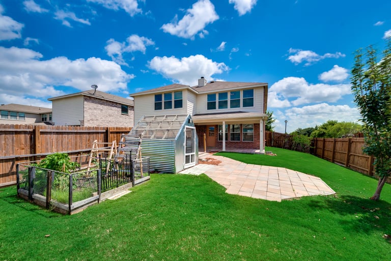 Photo 5 of 34 - 1525 Redman Dr, Royse City, TX 75189