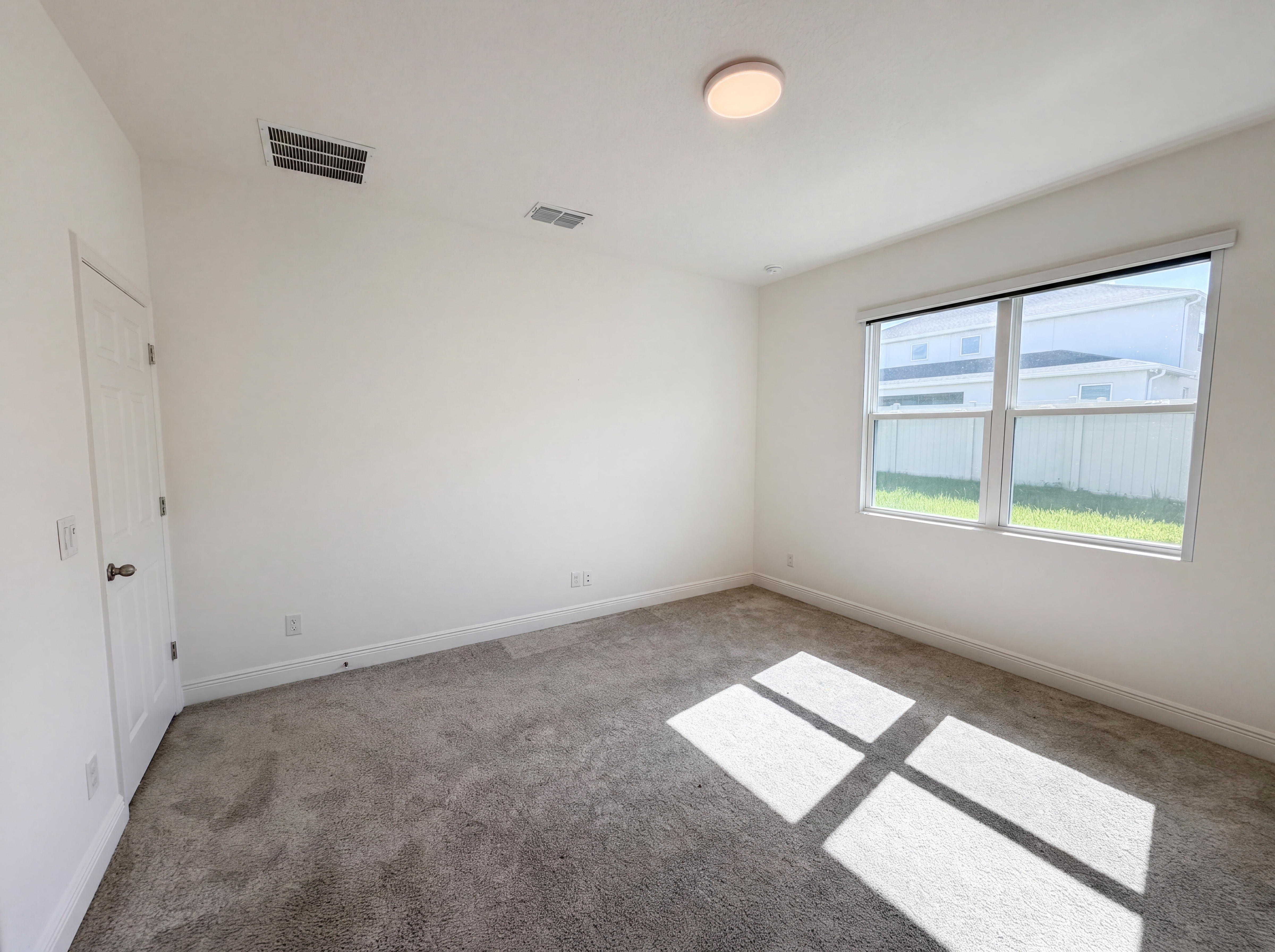 Photo 4 of 22 of 7725 Scicli Way, Clermont, FL