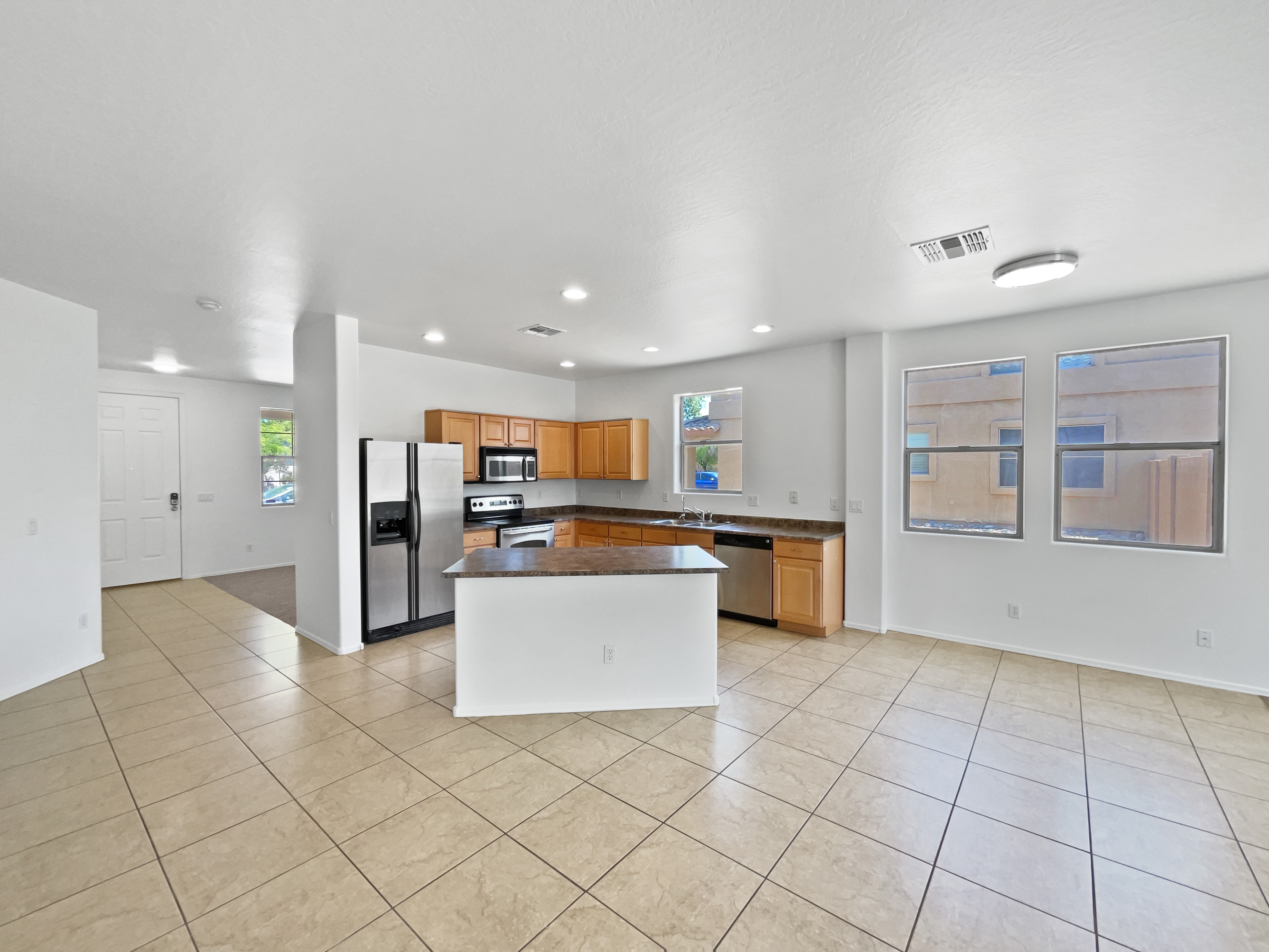 Photo 11 of 25 of 3201 W Saint Catherine Ave, Phoenix, AZ