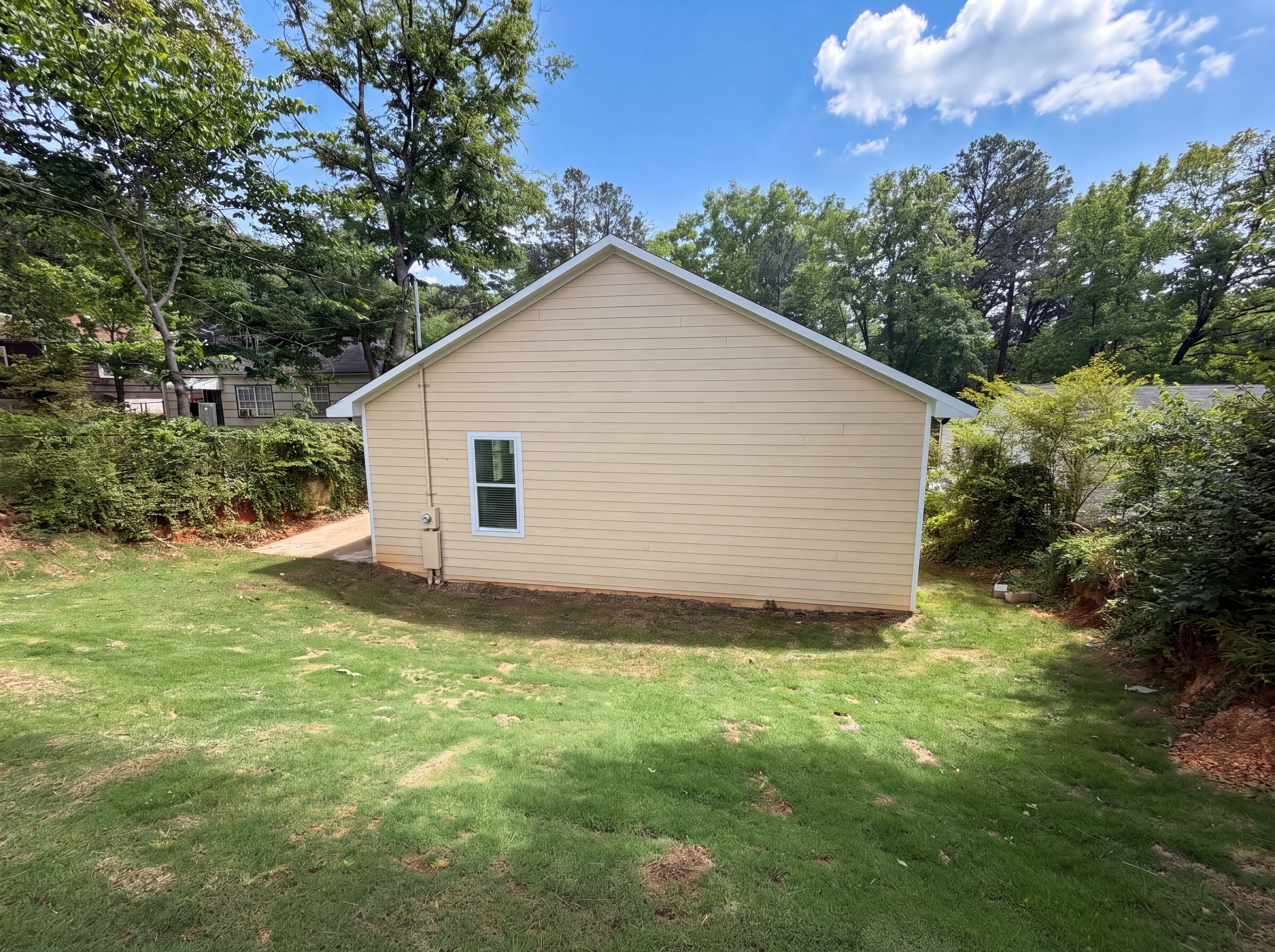 Photo 5 of 22 of 861 77th St S, Birmingham, AL
