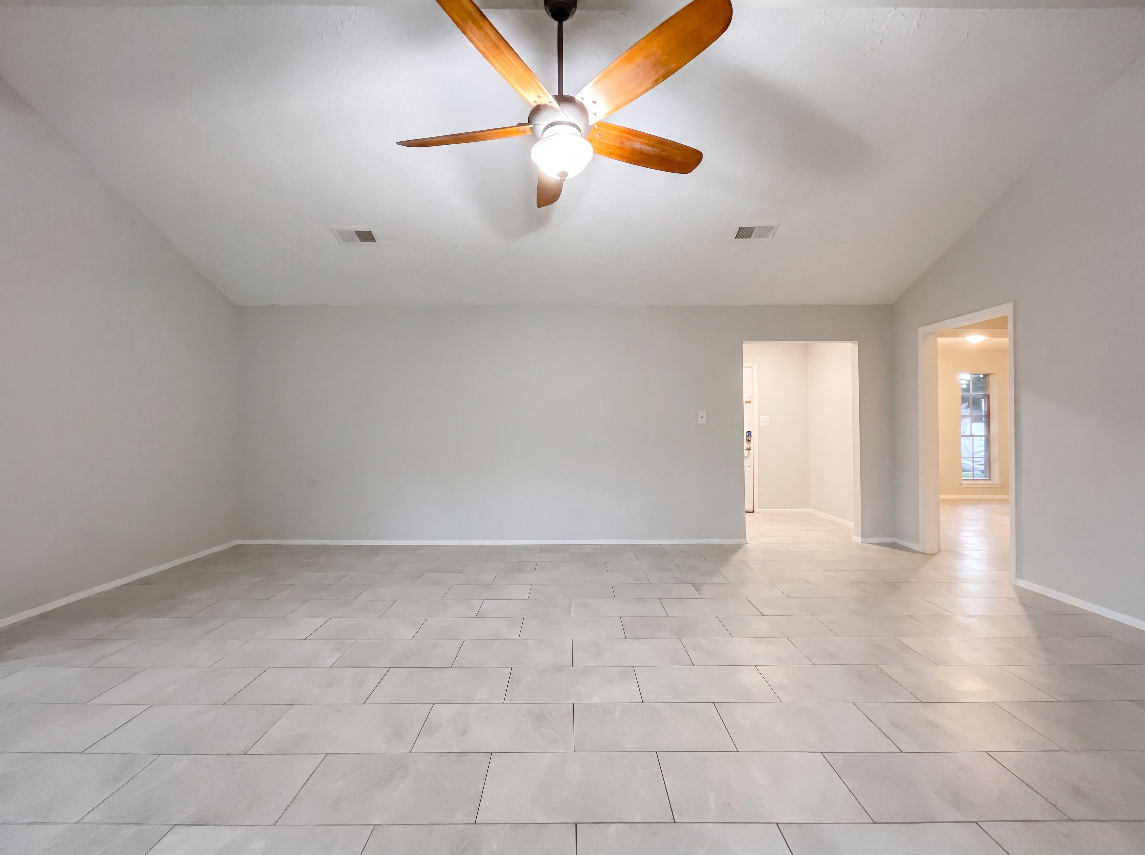 Photo 8 of 16 of 23110 Pennsgrove Rd, Spring, TX