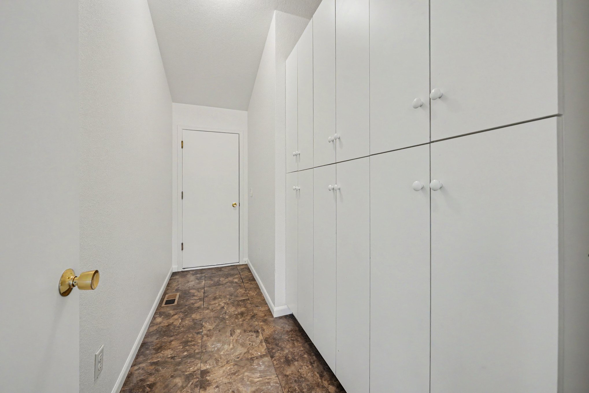 Photo 15 of 17 of 4098 La Junta Dr, Loveland, CO