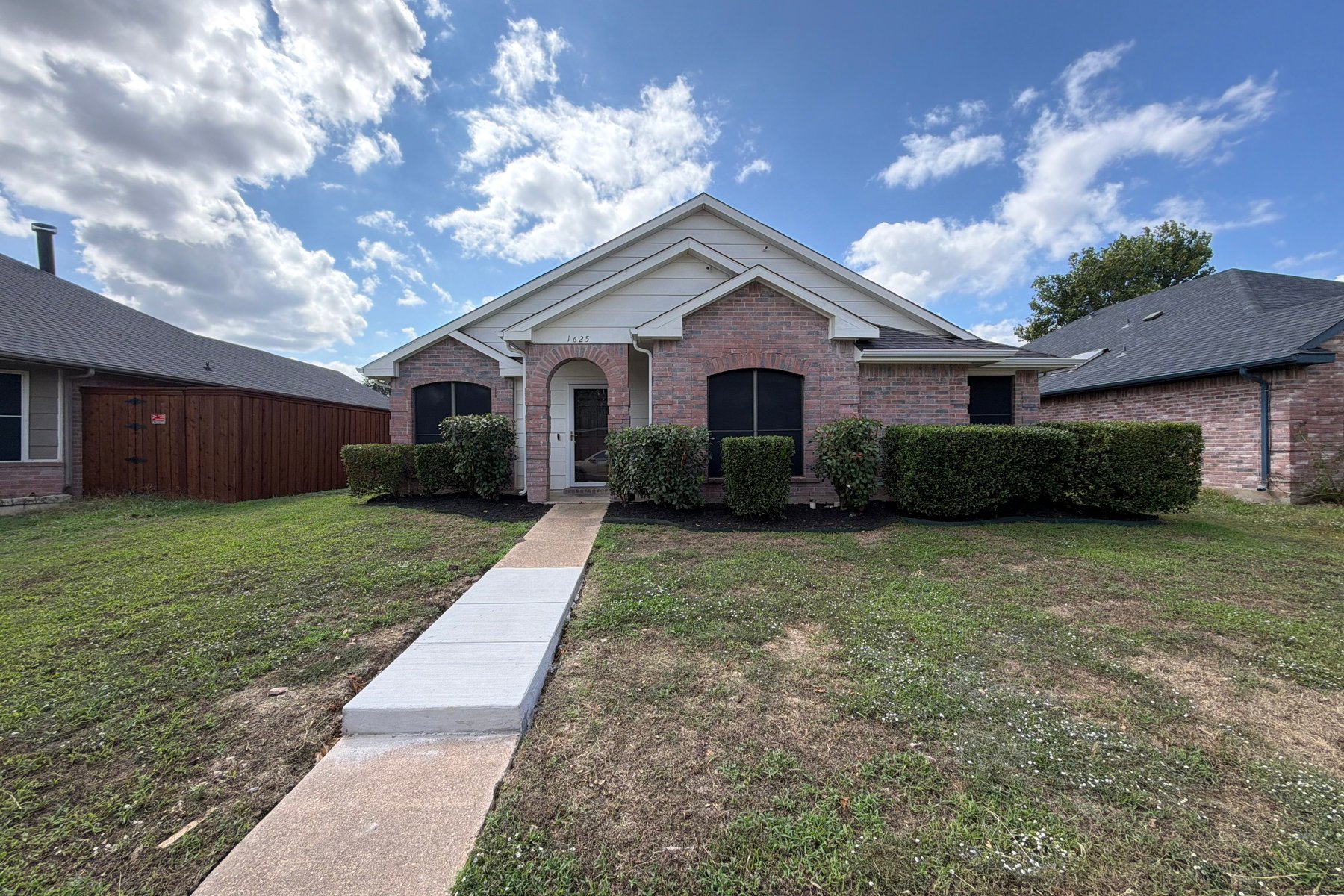 Photo 1 of 1625 Cool Springs Dr
