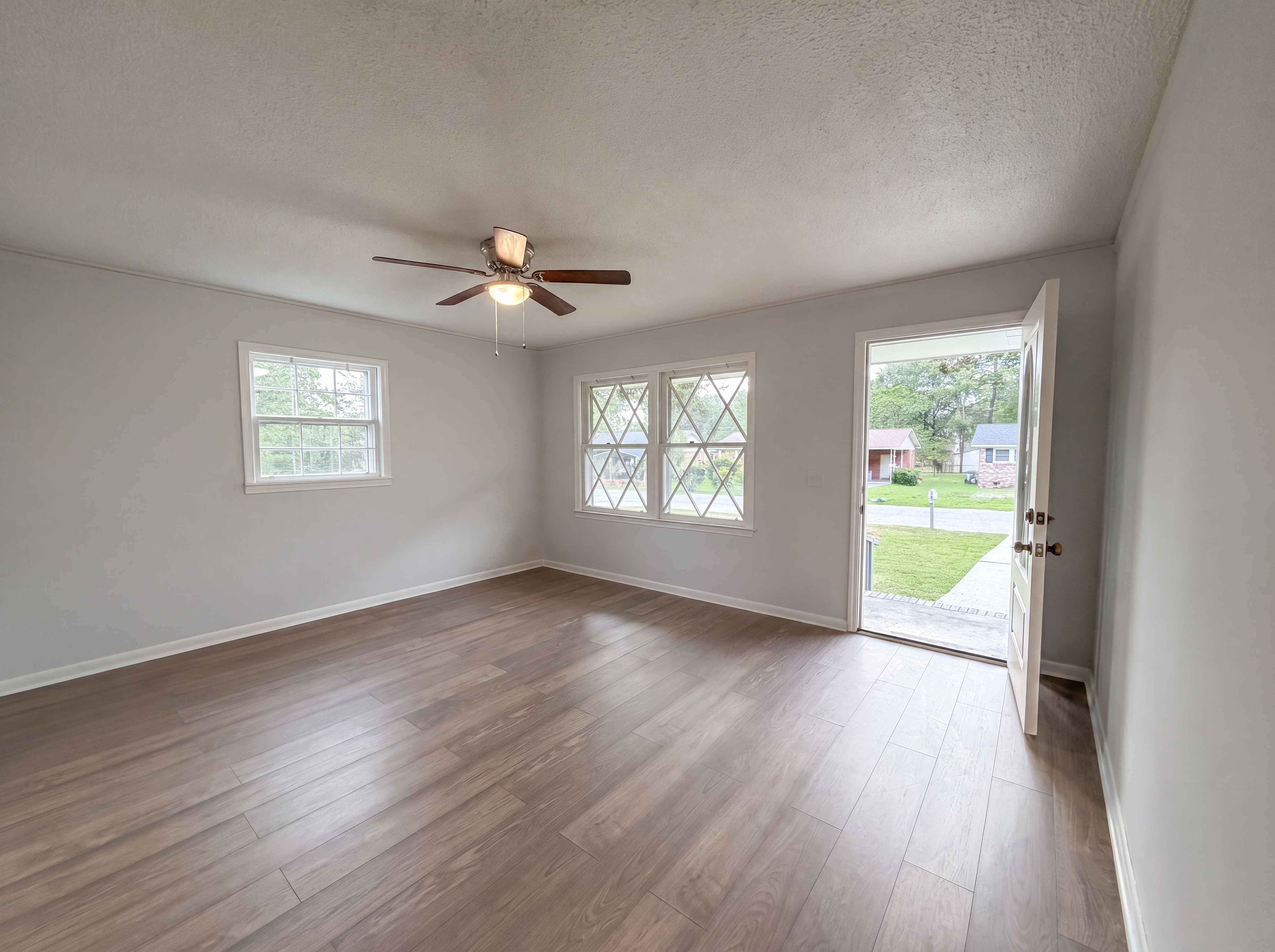 Photo 3 of 18 of 320 Redwood Ct, Columbia, SC