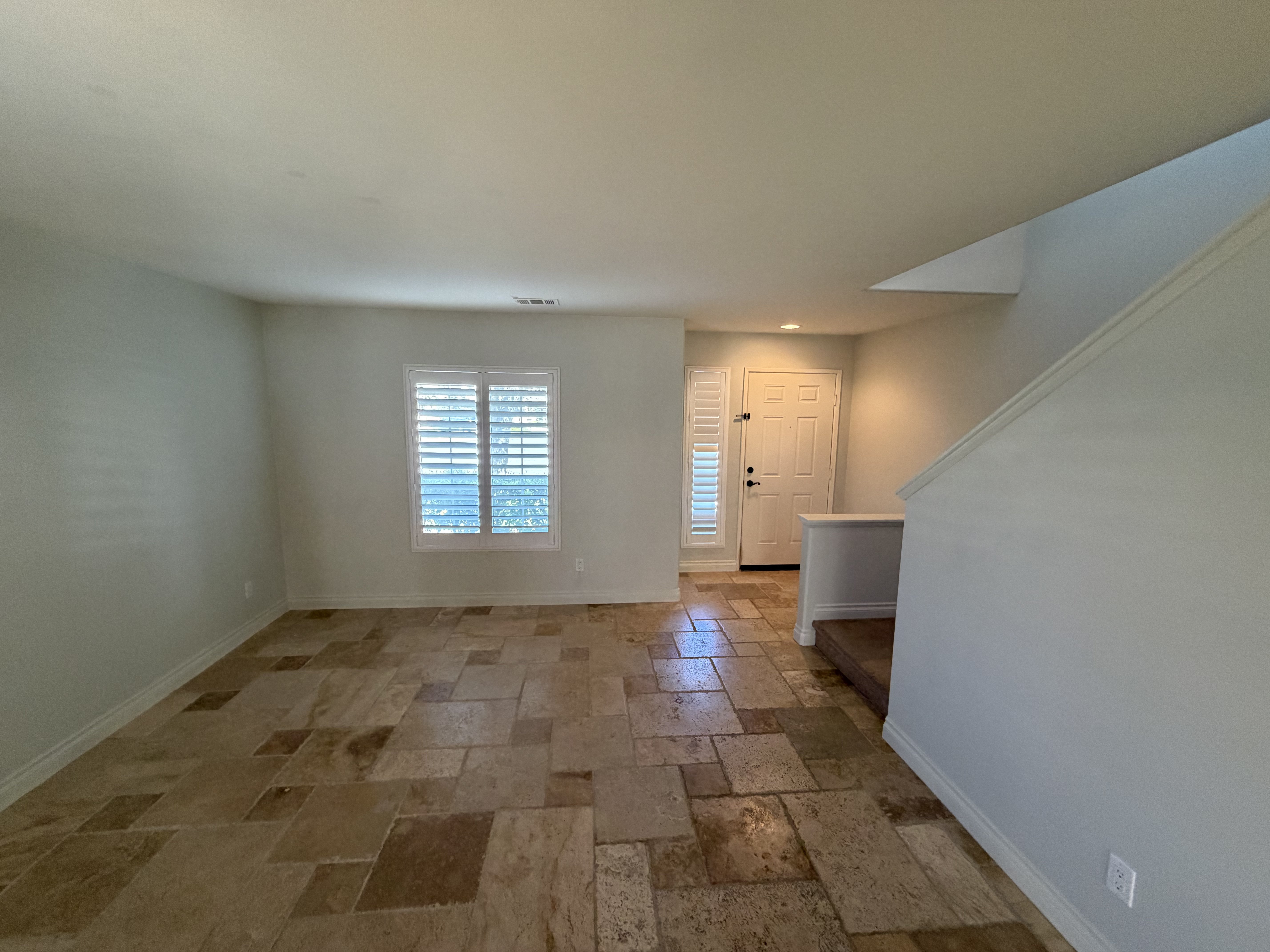 Photo 3 of 26 of 5105 Mendip St, Oceanside, CA