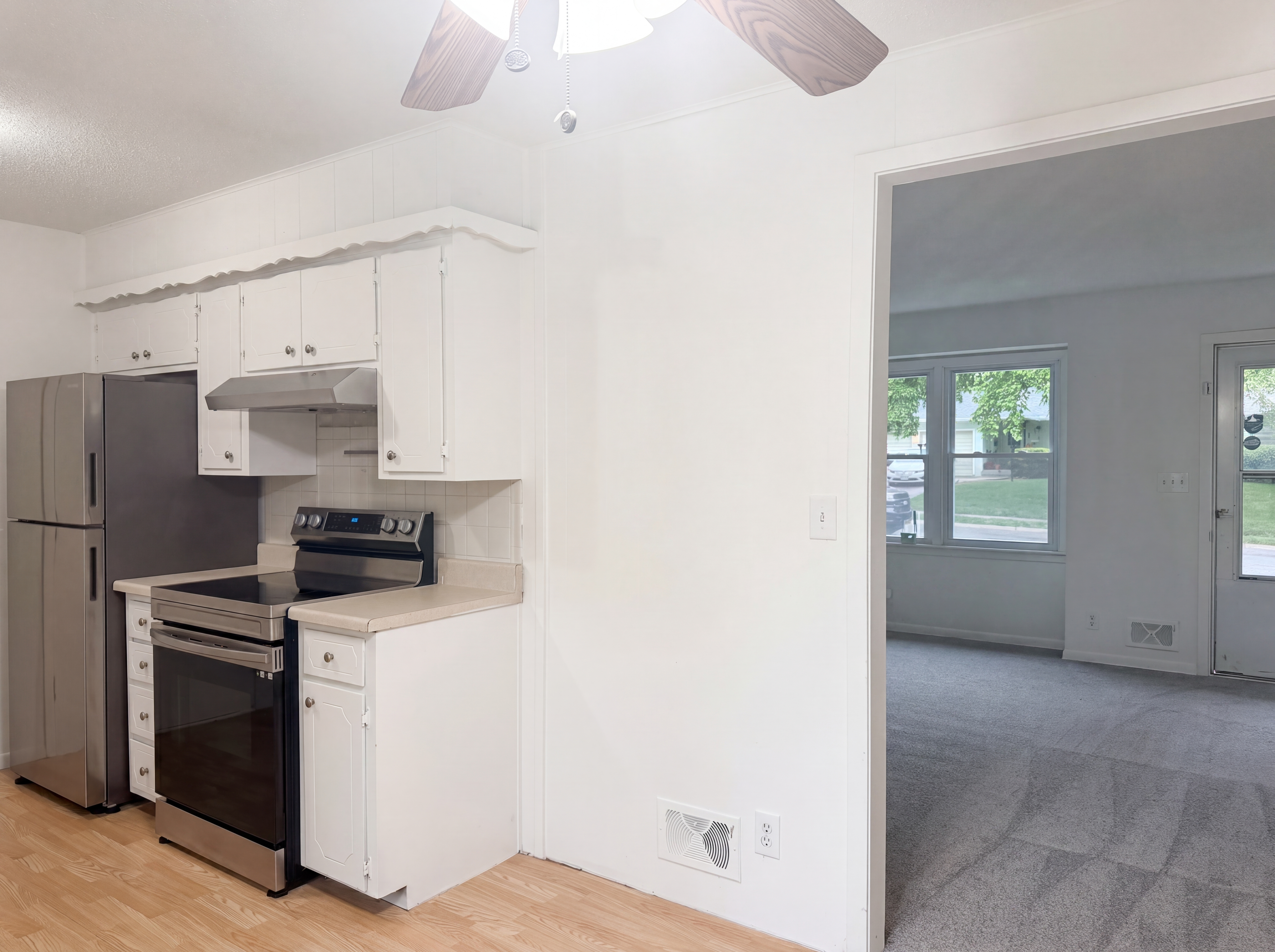 Photo 7 of 20 of 9401 E 84th Ter, Kansas City, MO