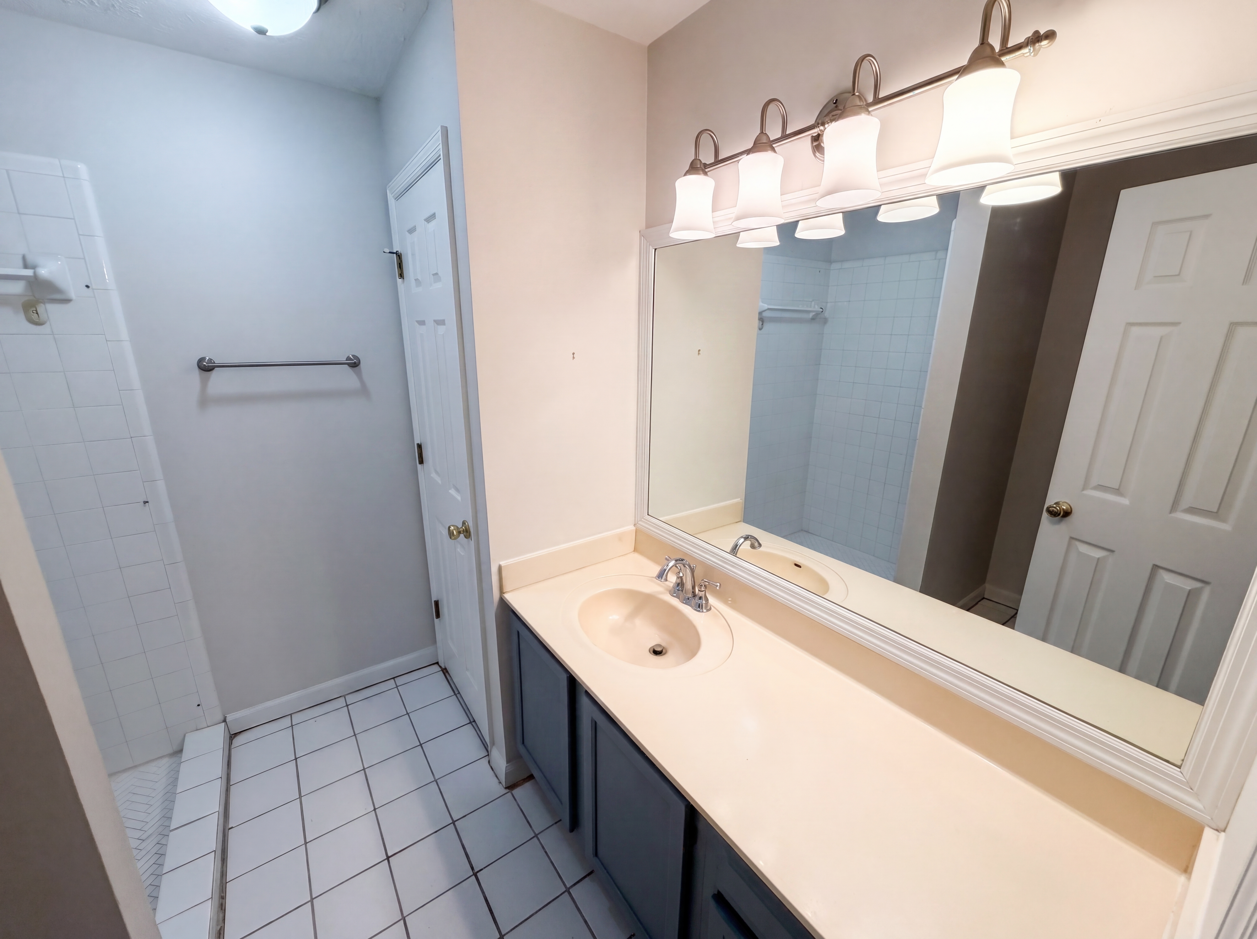Photo 23 of 34 of 4491 Pineridge Cir, Atlanta, GA
