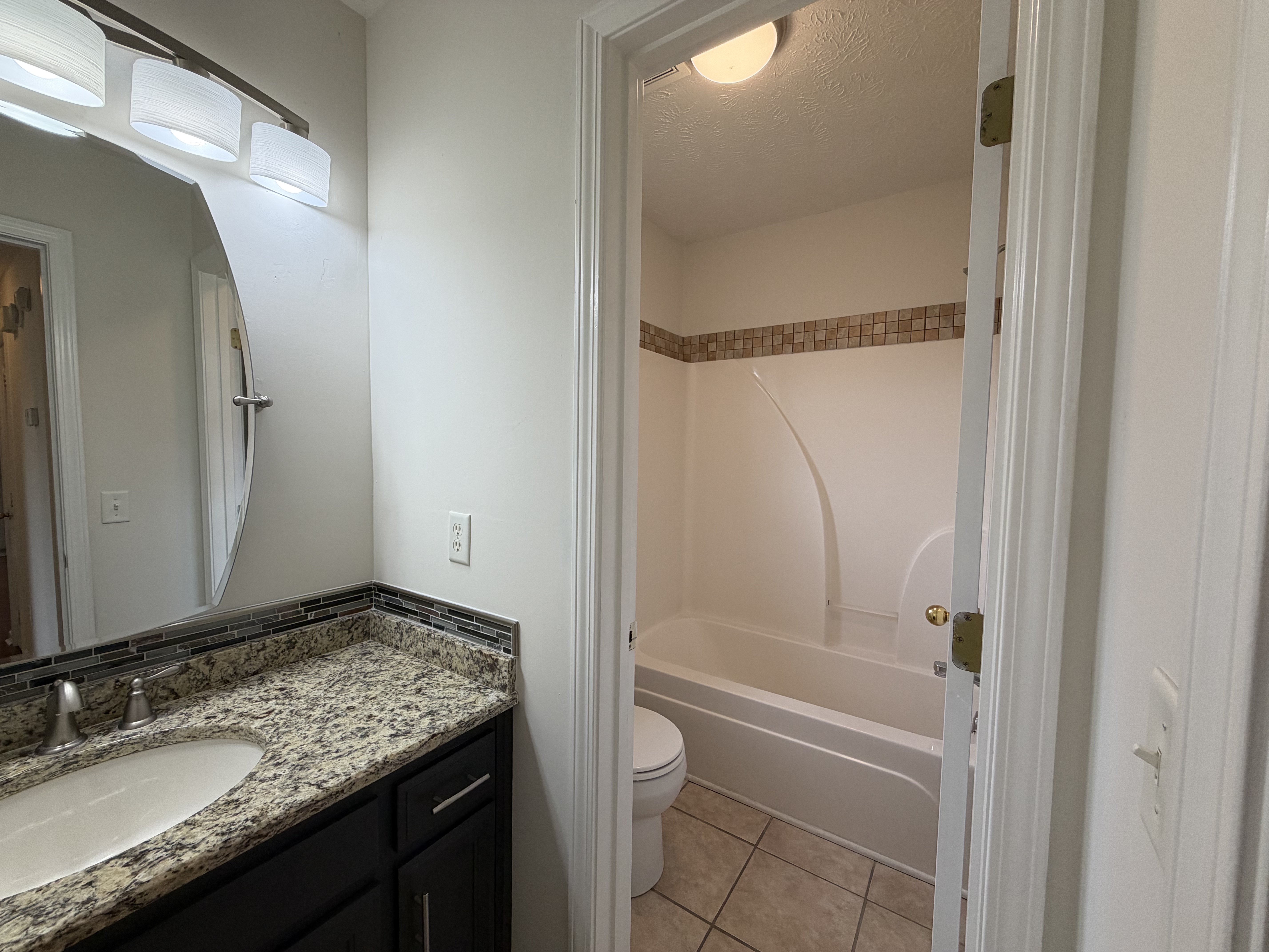 Photo 13 of 22 of 8018 Valencia Dr, Smyrna, TN