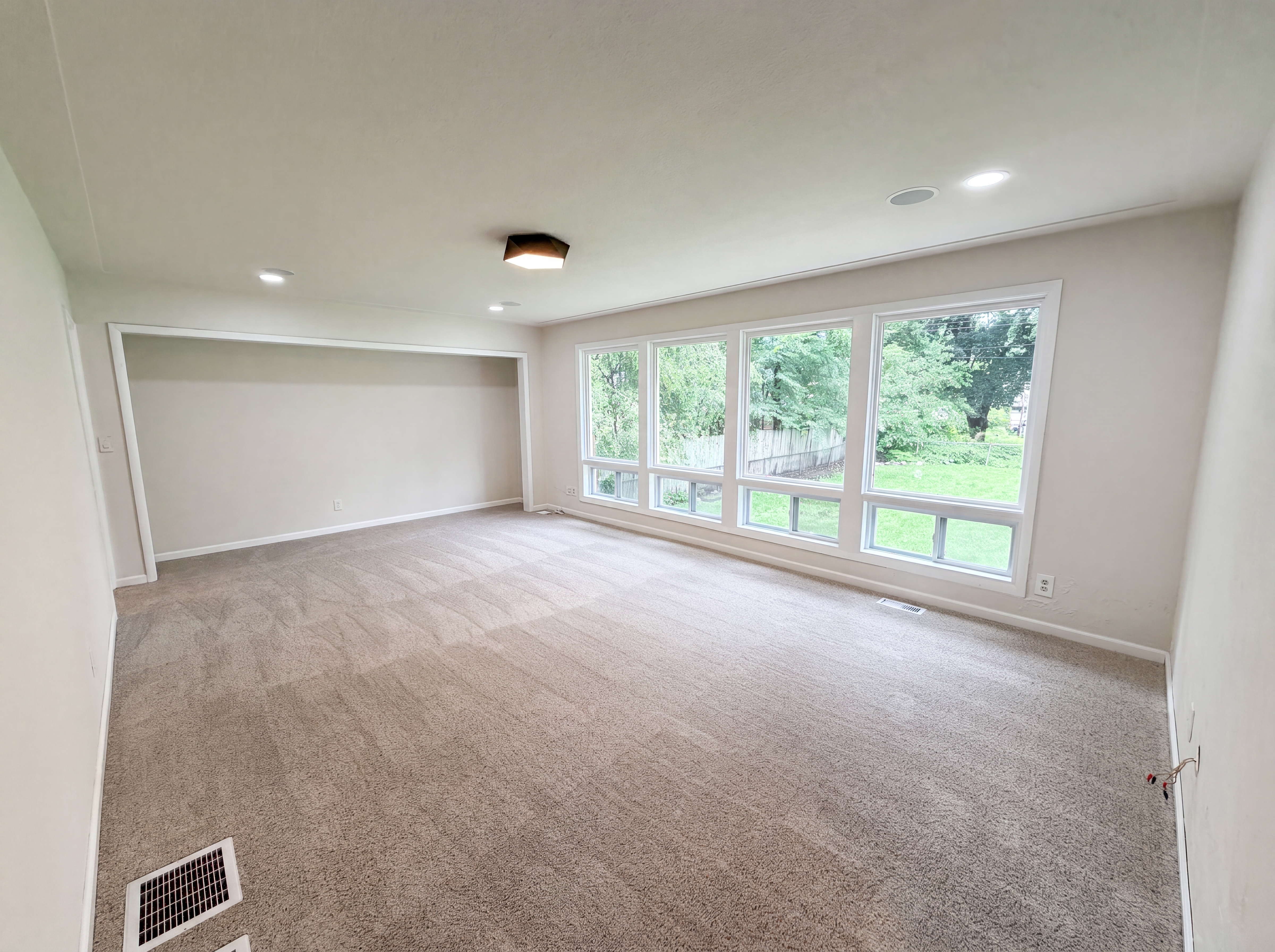 Photo 8 of 27 of 1695 Abell St, Maplewood, MN