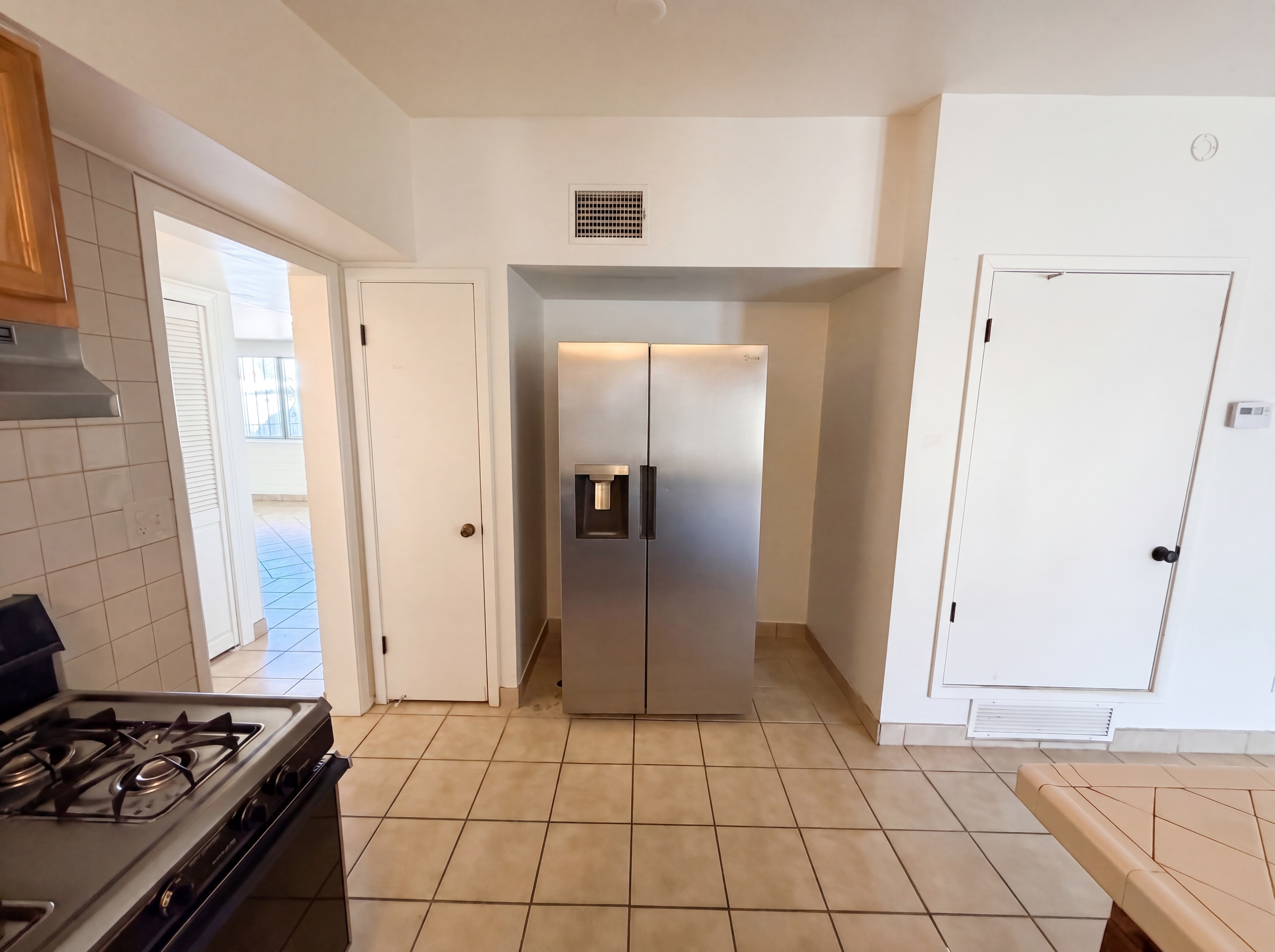 Photo 8 of 24 of 1133 W Edgewater Dr, Tucson, AZ