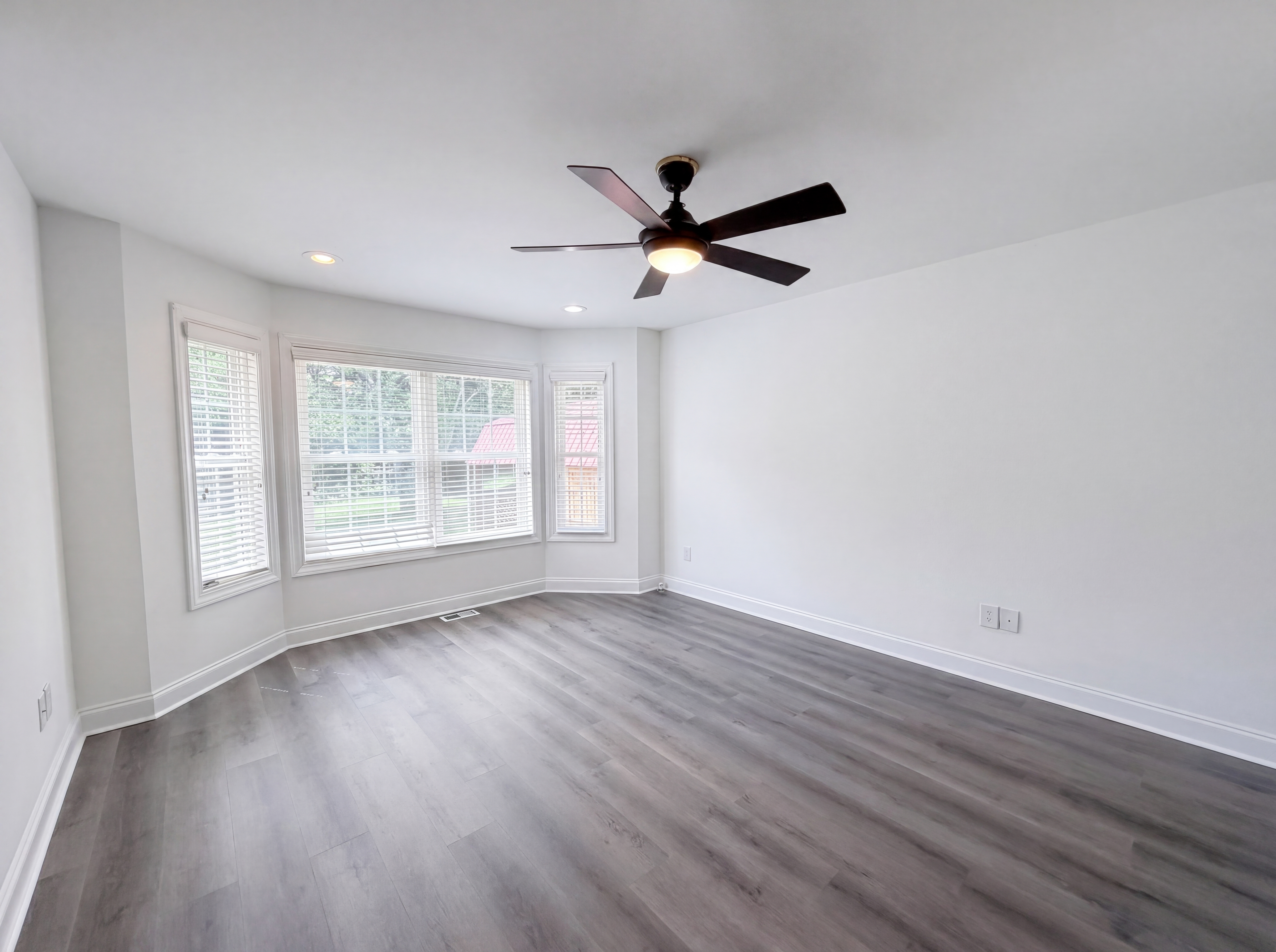 Photo 8 of 18 of 106 Woodfield Ln, Cherryville, NC