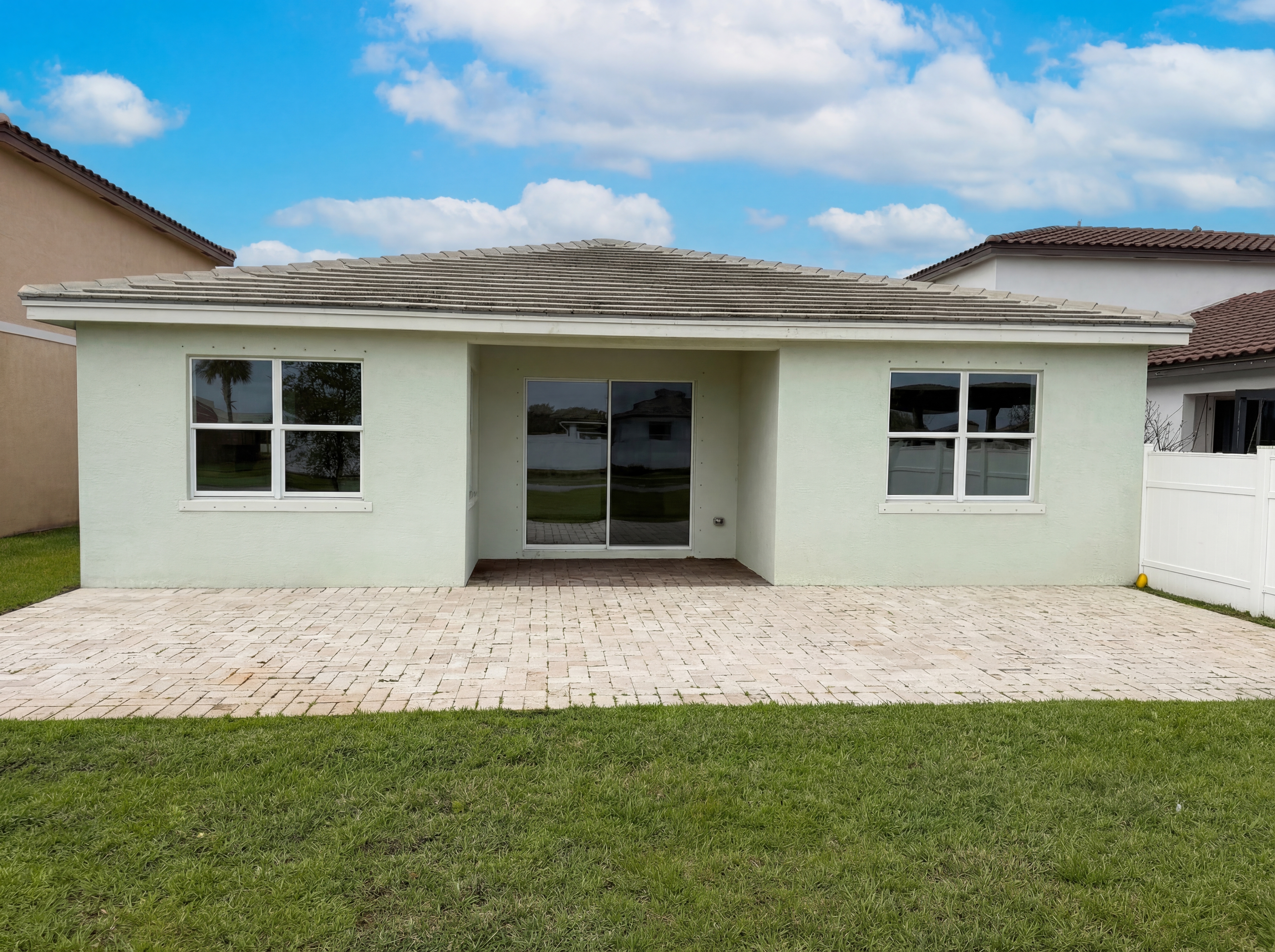 Photo 5 of 28 of 12473 NW Lynch Ln, Port Saint Lucie, FL