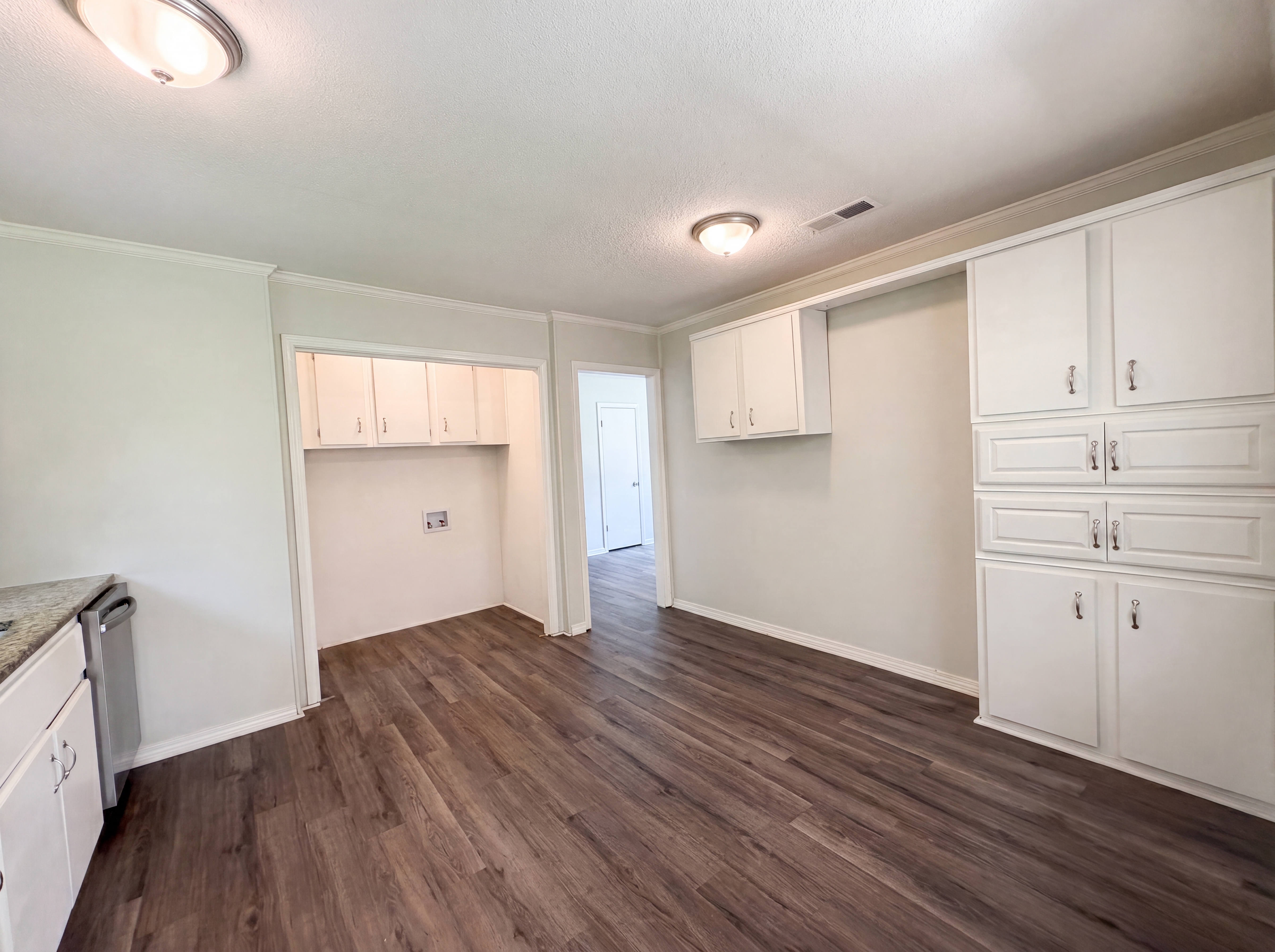 Photo 8 of 23 of 1328 Baffin Bay Rd, Columbia, SC