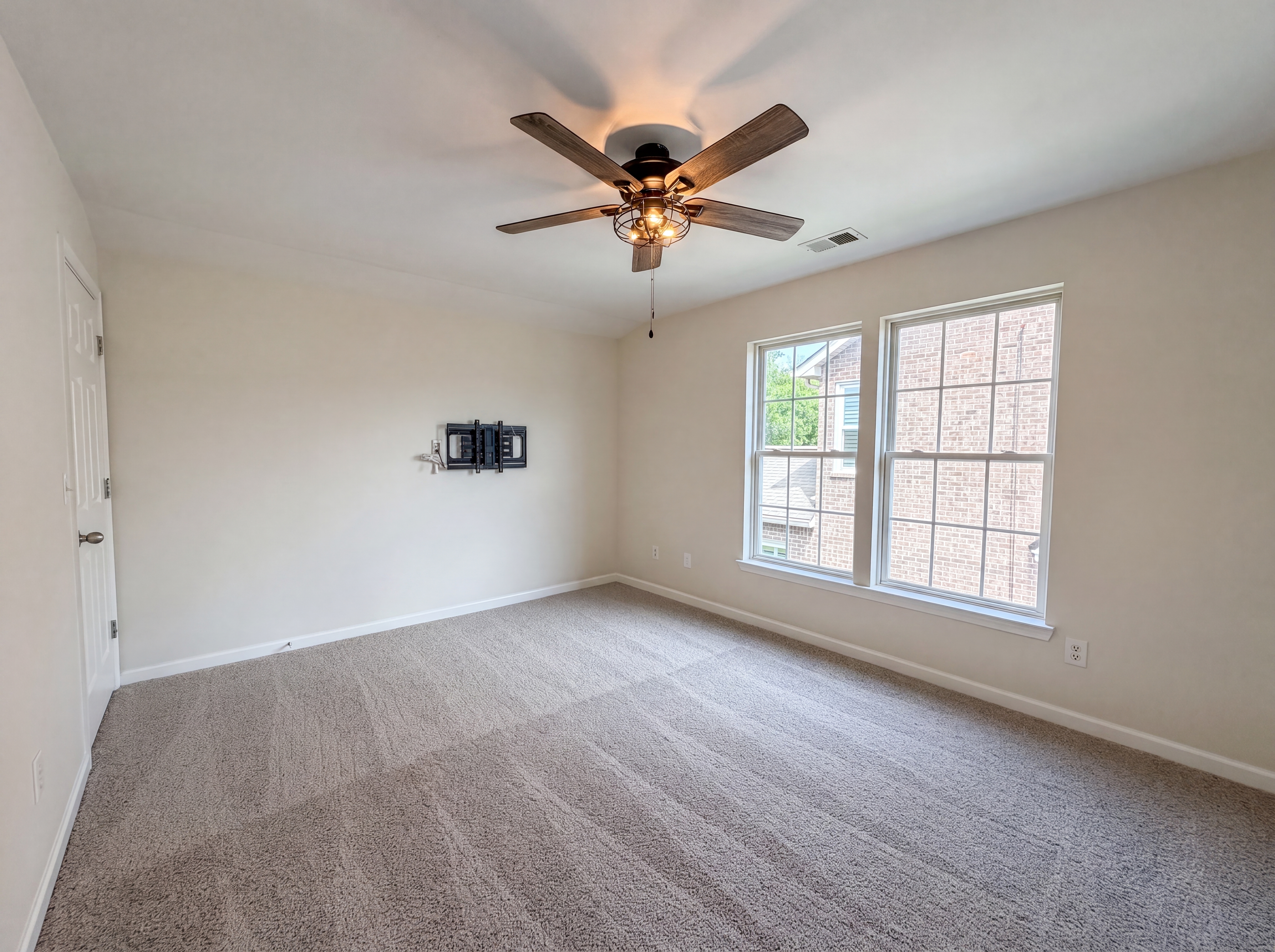 Photo 20 of 33 of 1027 Countess Ln, Spring Hill, TN