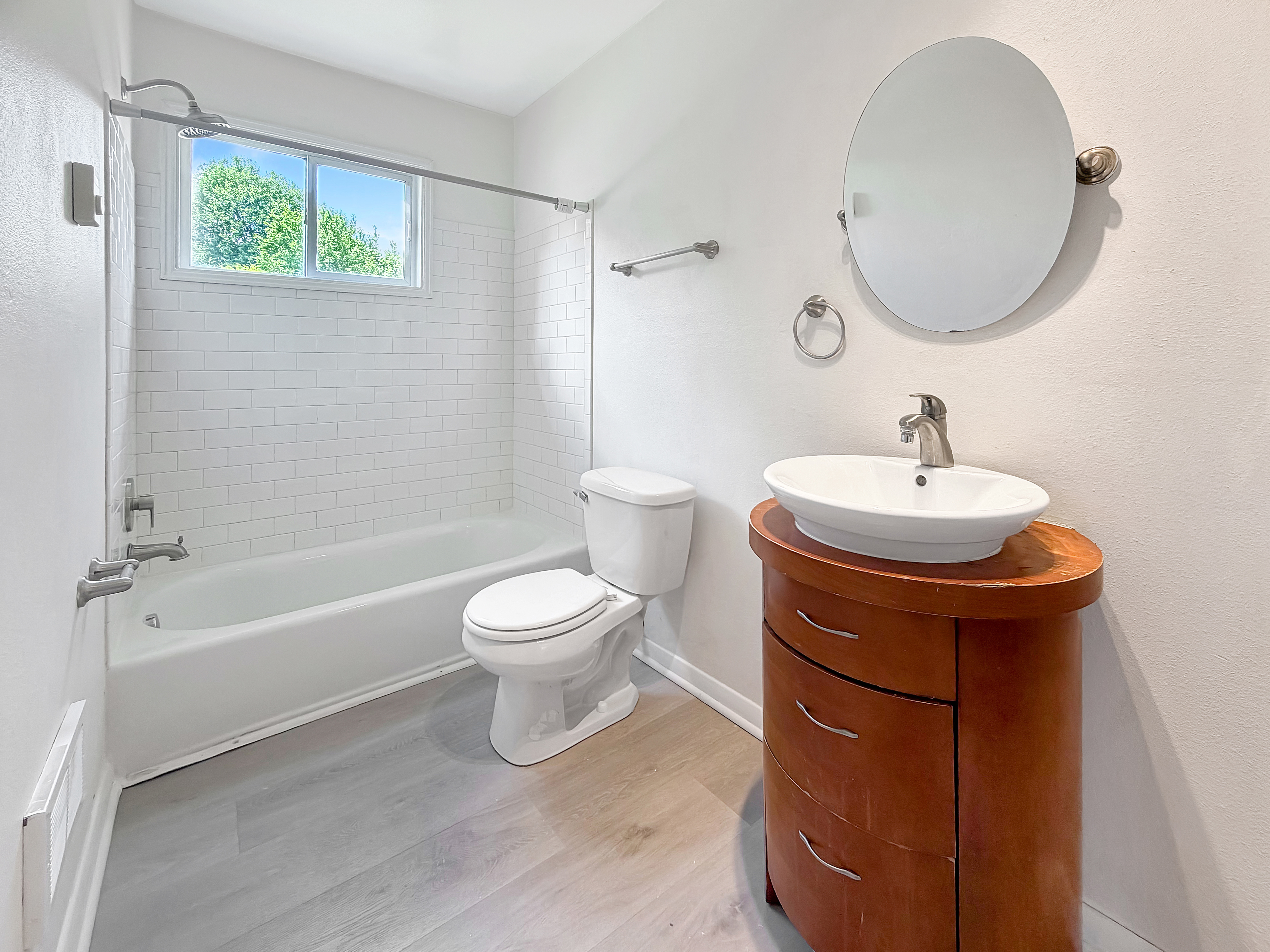 Photo 11 of 14 of 122 SE 73rd Ave, Portland, OR