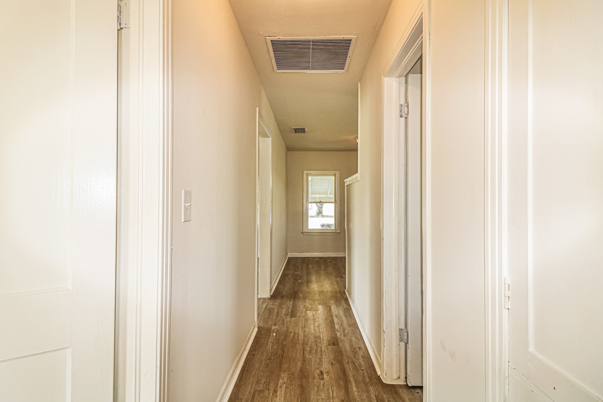 Photo 18 of 21 of 716 8th St, Portland, TX