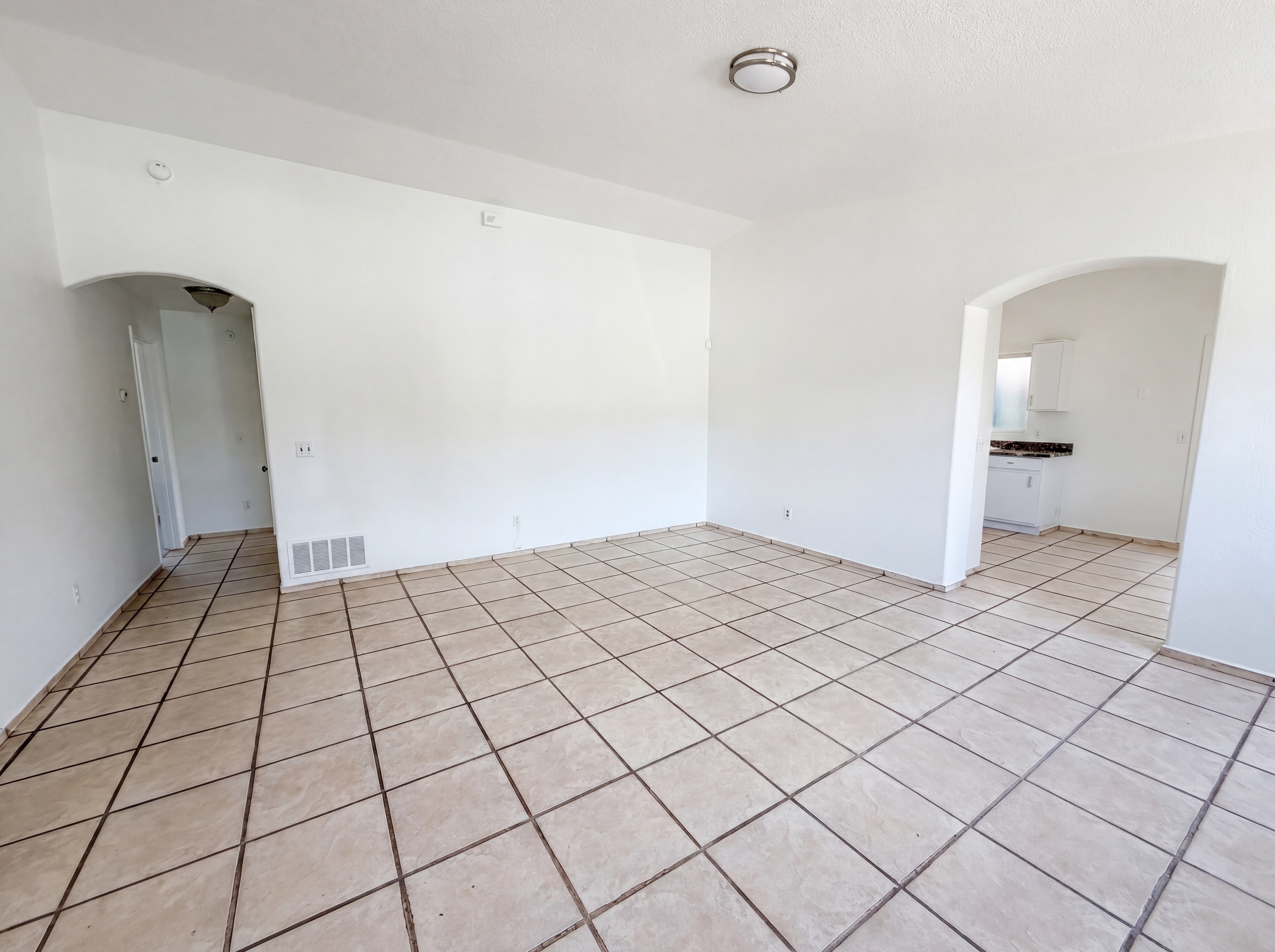 Photo 8 of 20 of 1657 W Wood Crest Ct, Tucson, AZ