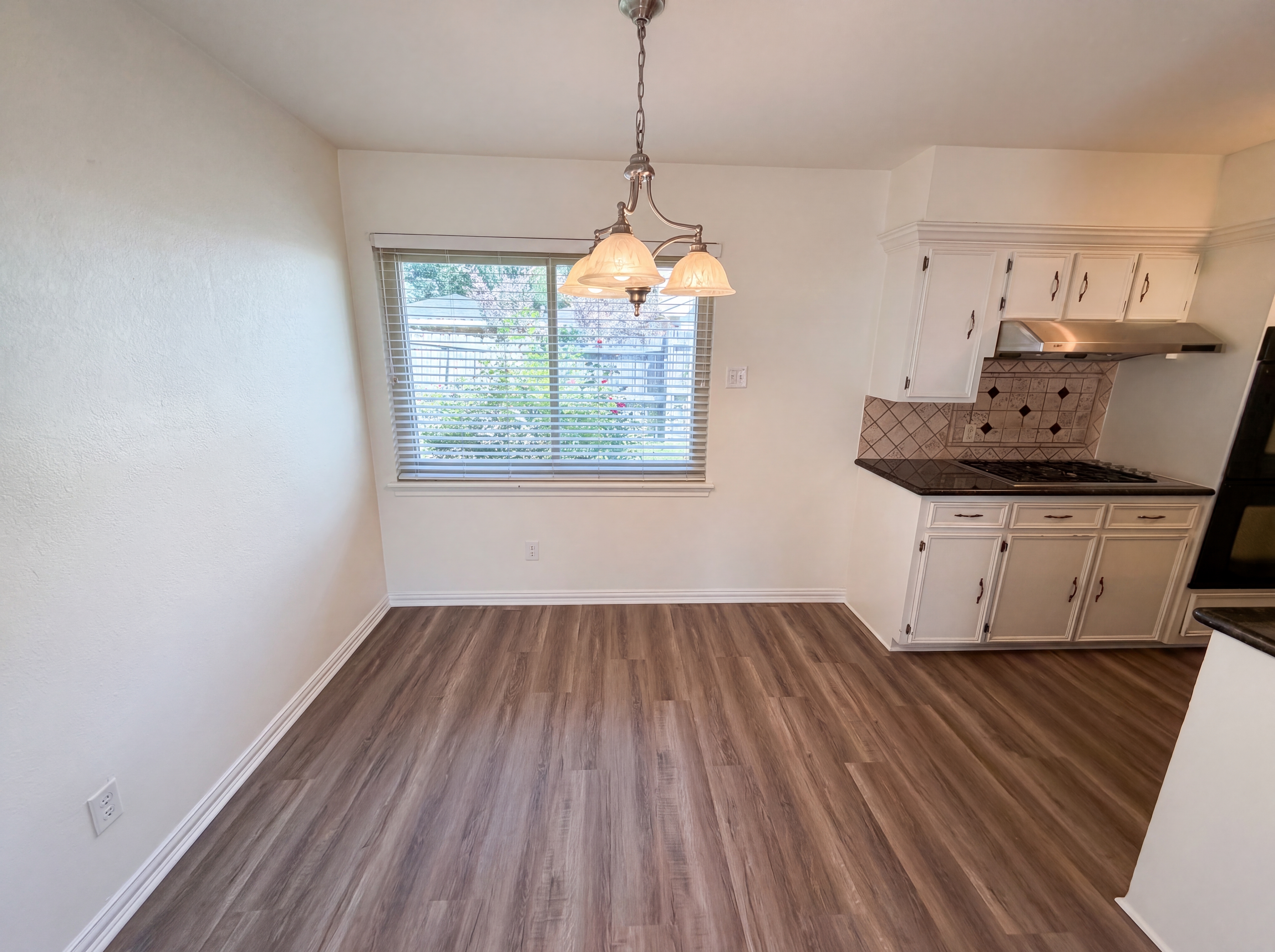 Photo 6 of 22 of 342 Queenstown Rd, Houston, TX