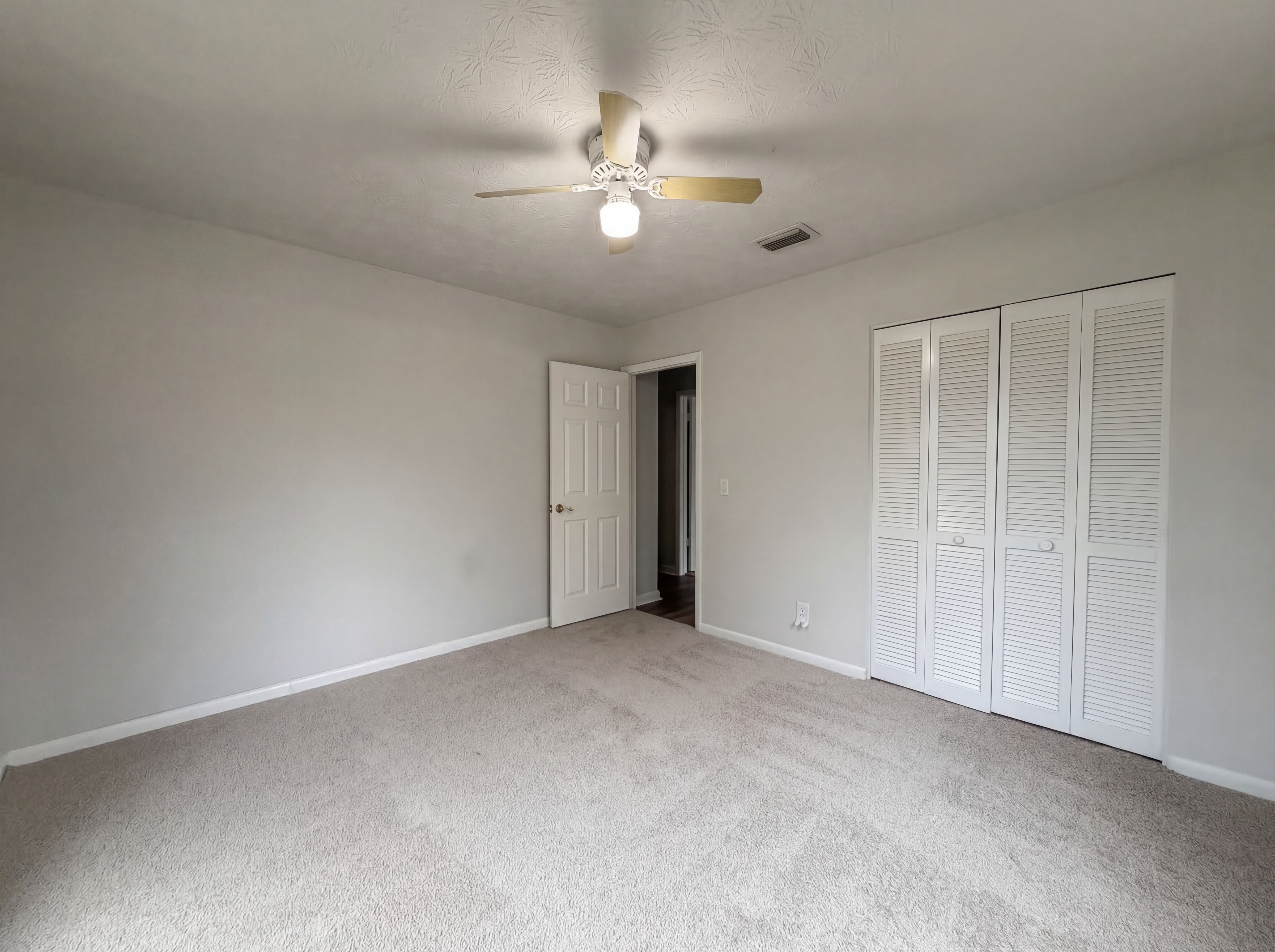 Photo 14 of 19 of 4141 Sidewinder Trl, Middleburg, FL