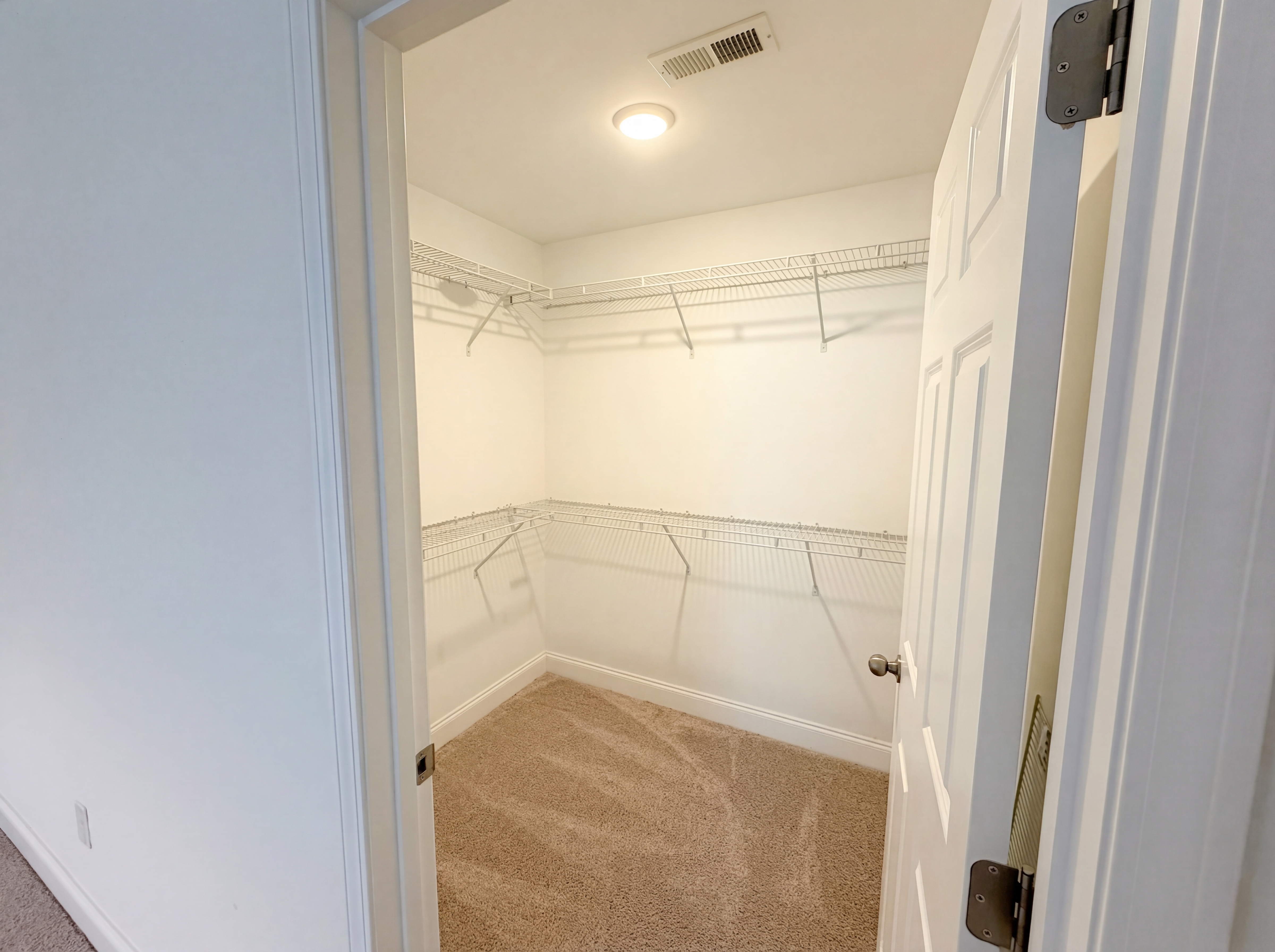Photo 35 of 44 of 2714 Green Ash Ln, Knoxville, TN