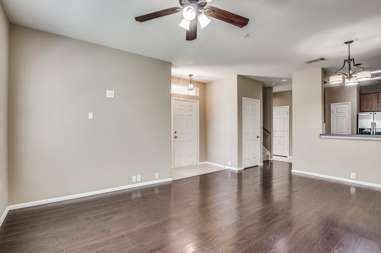 Photo 6 of 29 - 184 Leonard St, Lewisville, TX 75057