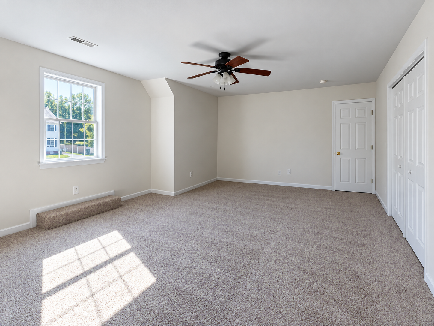 Photo 4 of 22 of 3153 Chartwood Dr, Sandston, VA