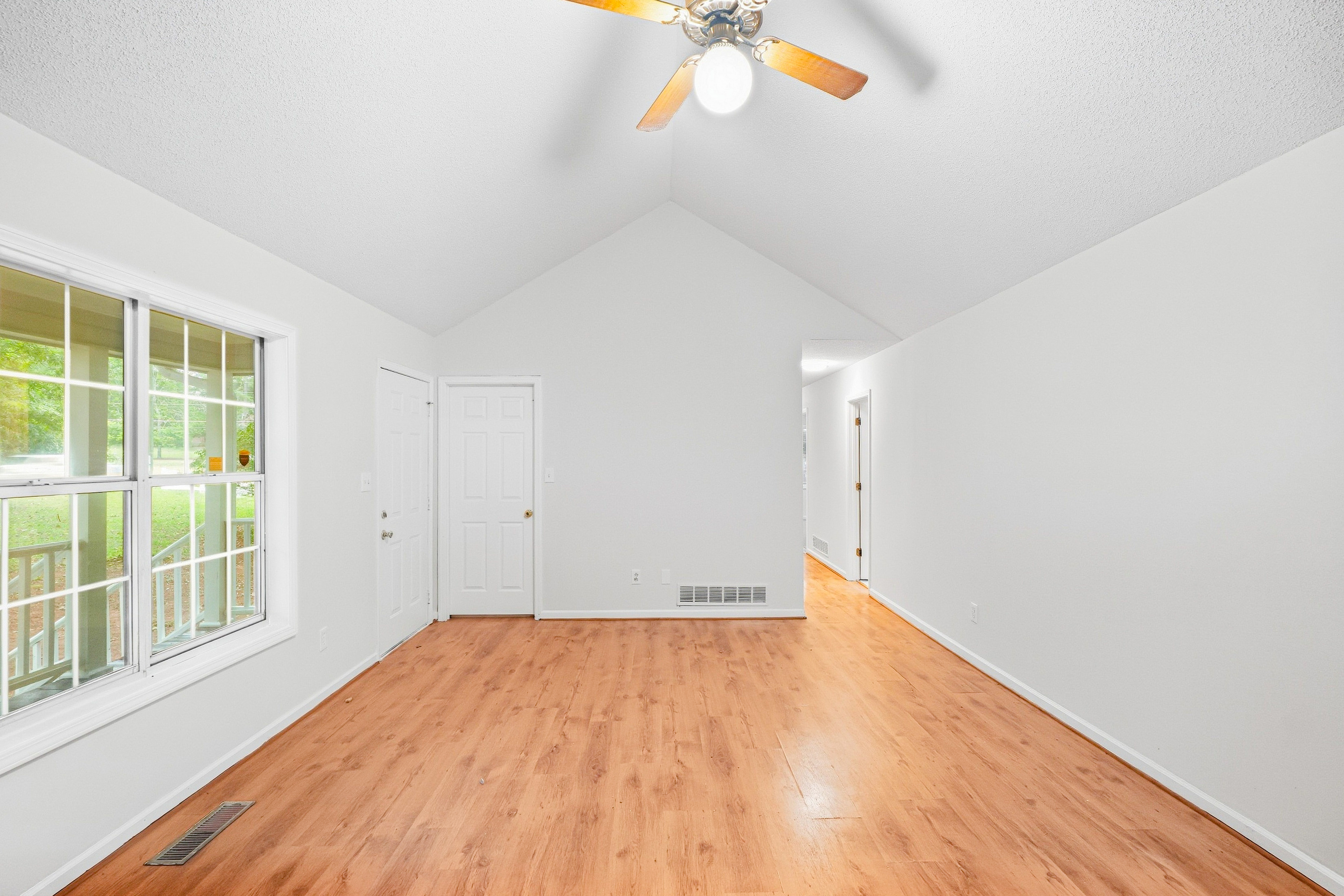 Photo 7 of 24 of 2158 Chambers Rd, McDonough, GA