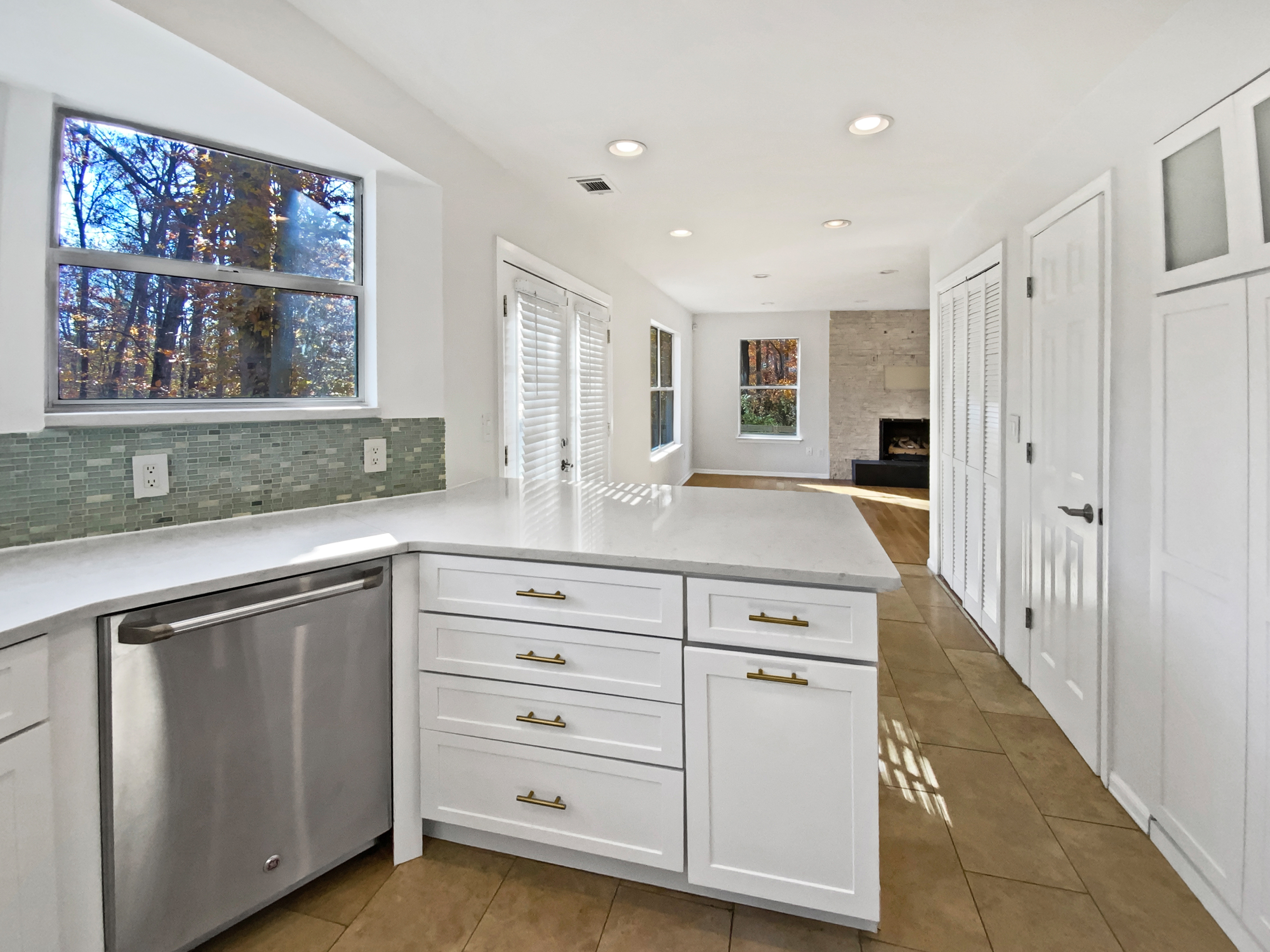 Photo 11 of 19 of 12732 Sulgrave Dr, Huntersville, NC