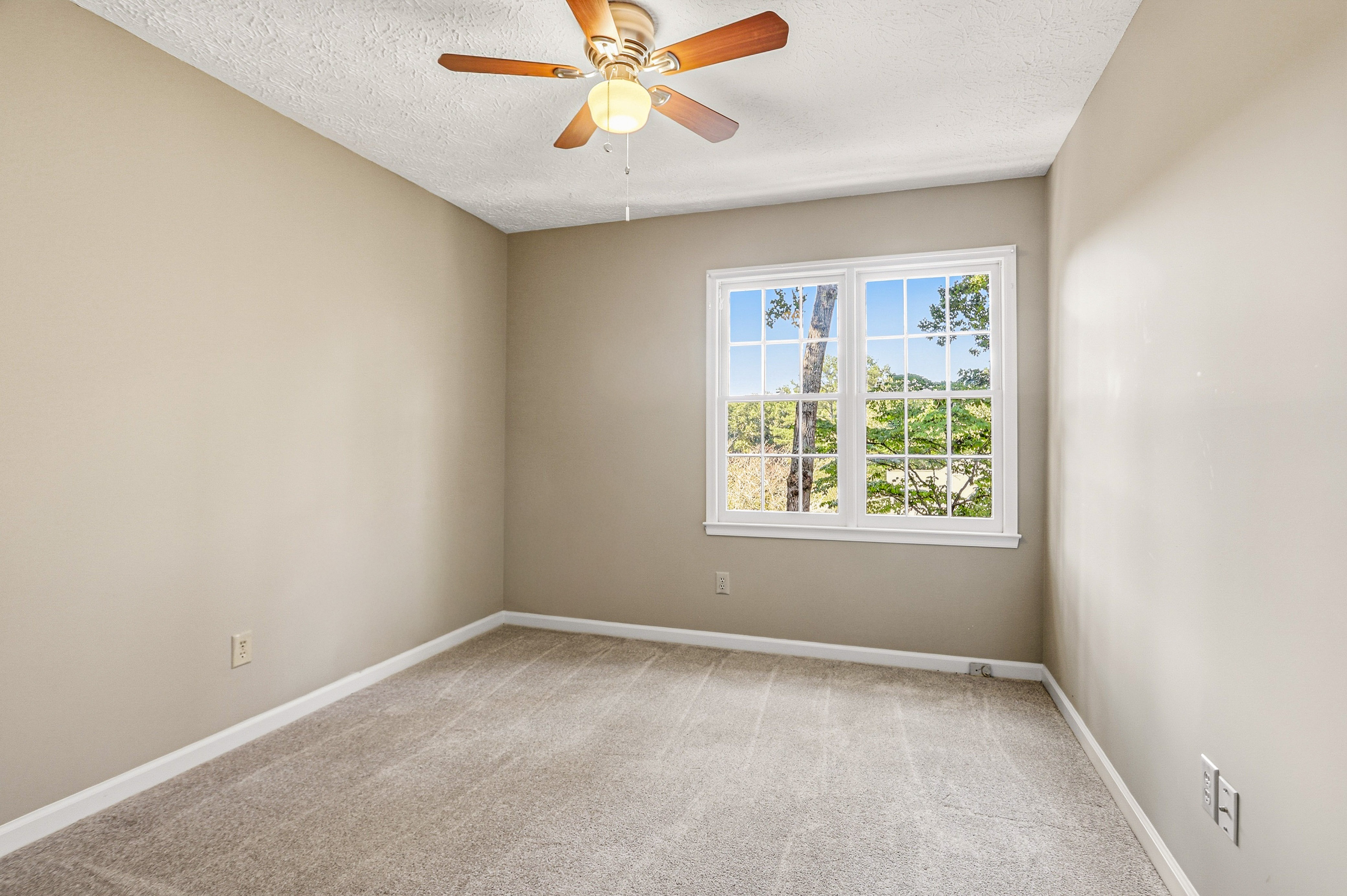 Photo 22 of 56 of 2696 S Arbor Dr, Marietta, GA