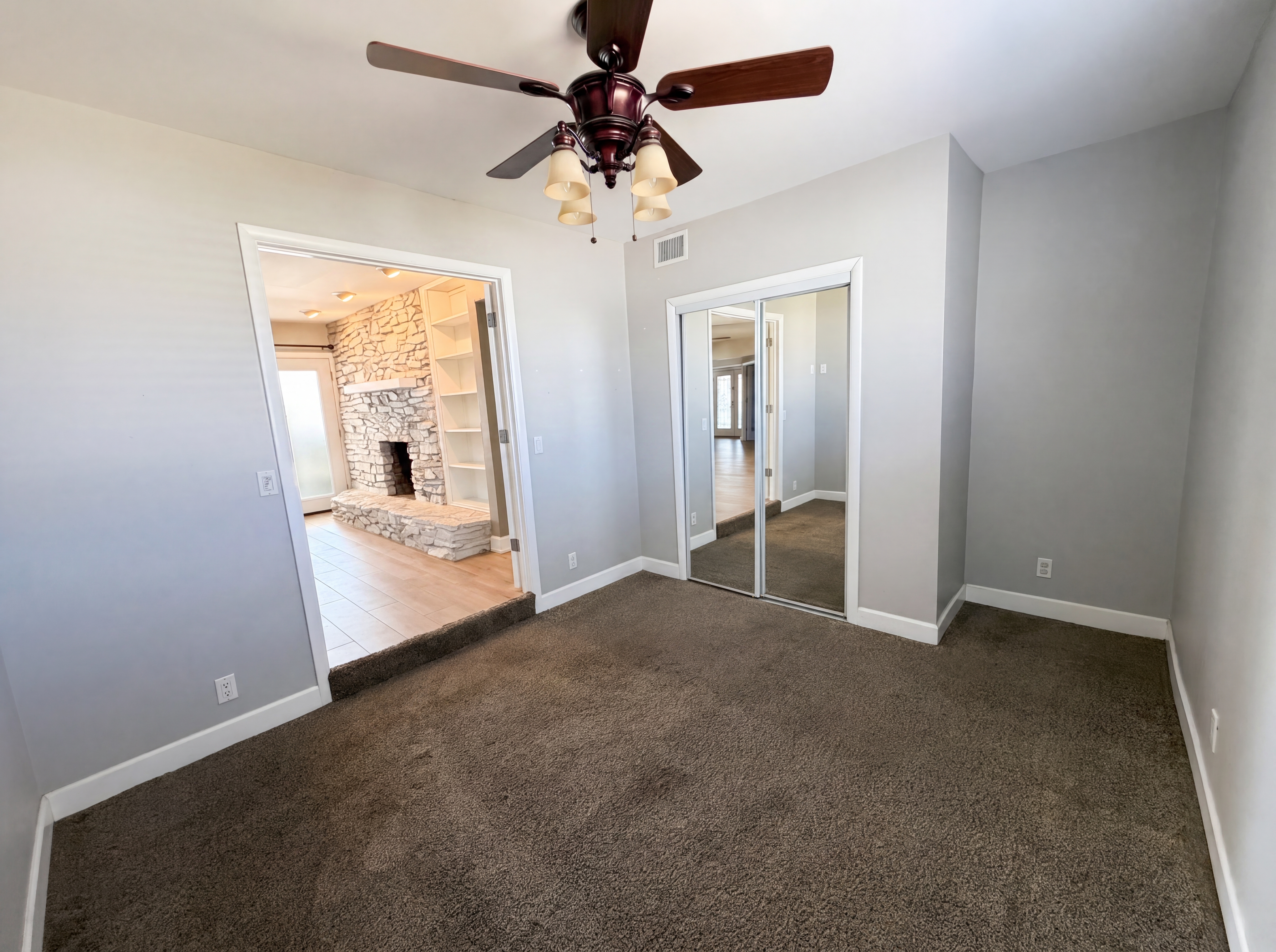 Photo 13 of 39 of 830 N Almond Cir, Mesa, AZ