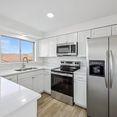Property photo 2 of 3020 W Rosa Vista Dr